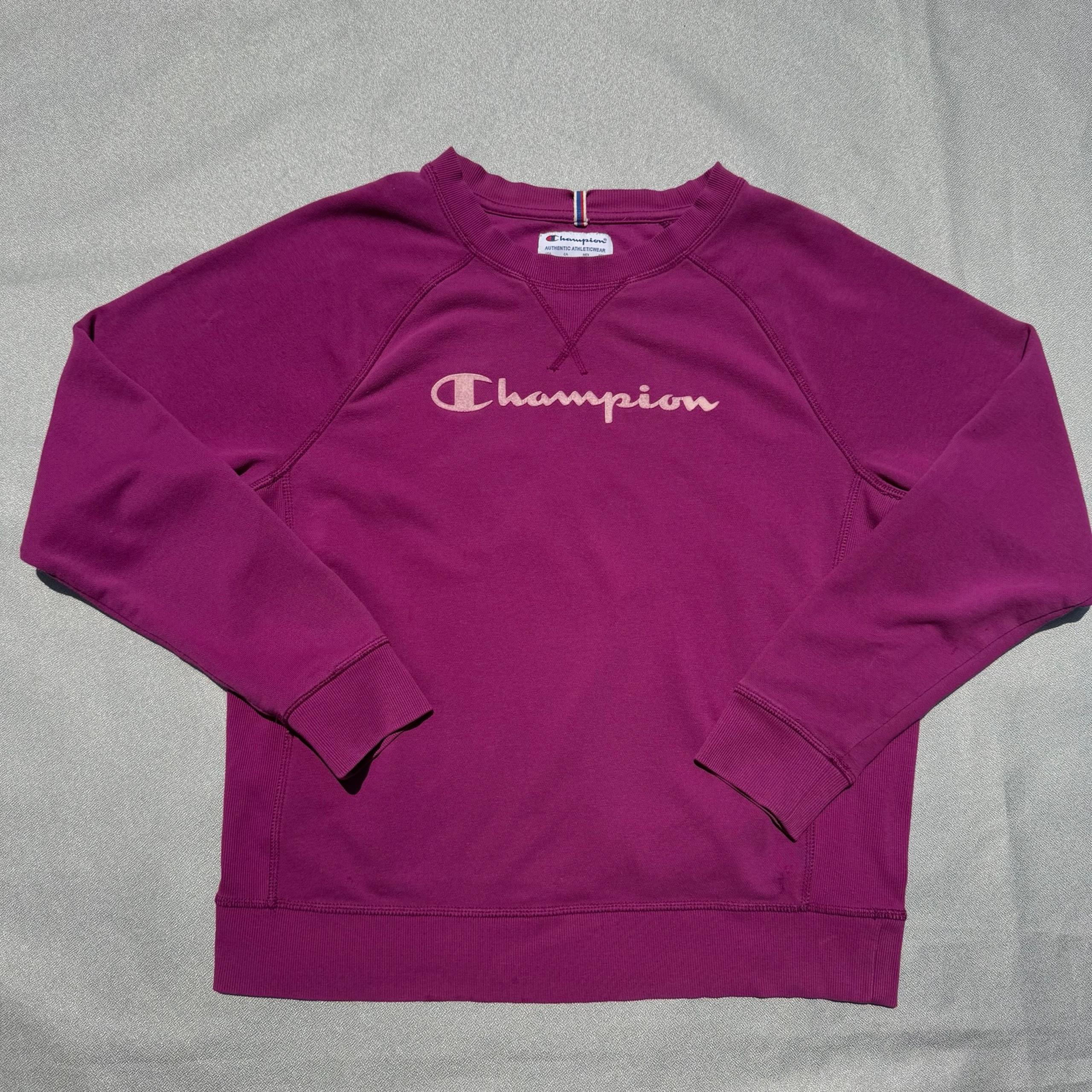 Vintage Champion Women's Purple Crew Neck Long Sleeve Casual Sweatshirt M