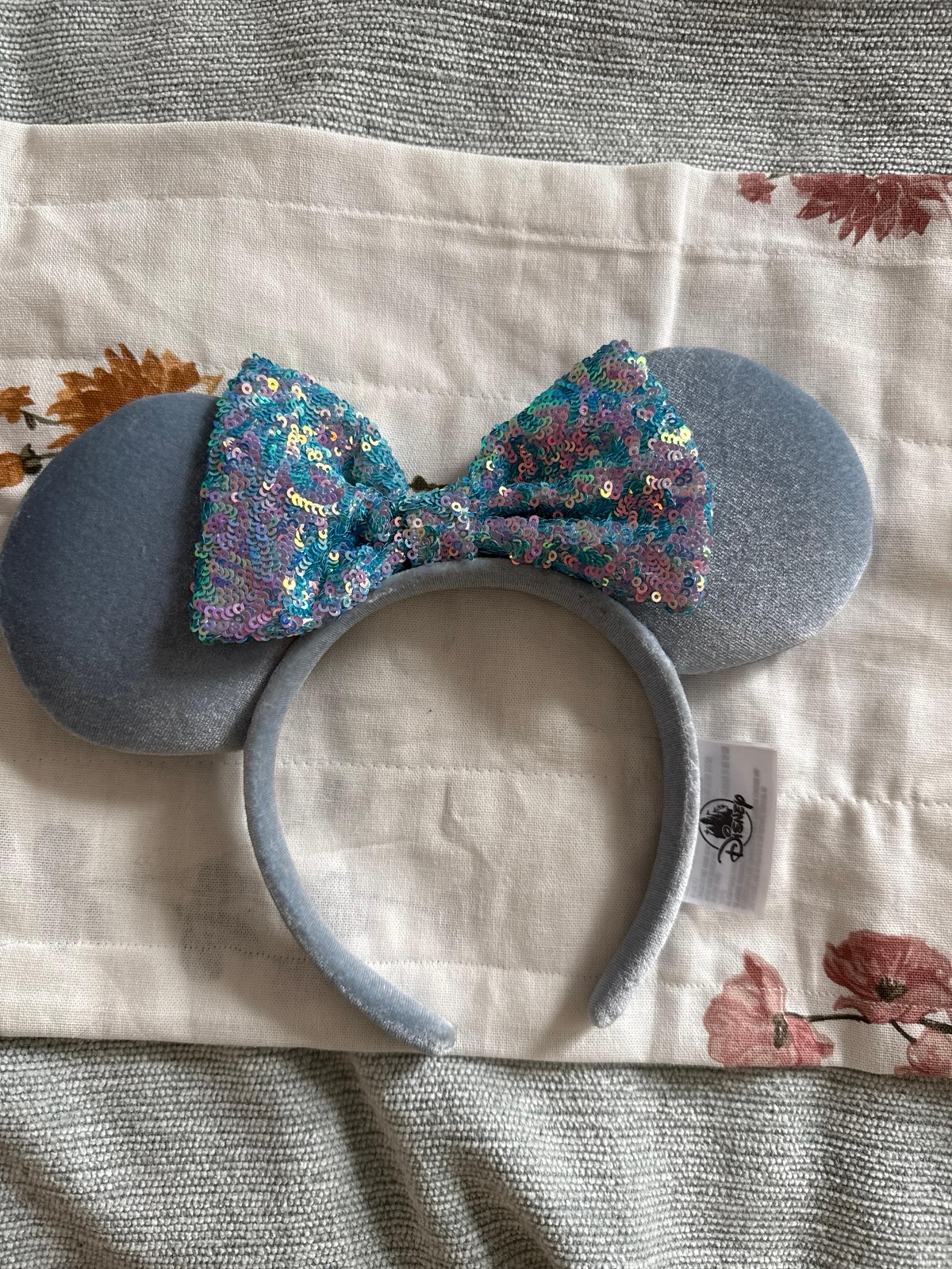 RARE Disneyland Cornflower Blue Minnie Mouse Ears Headband