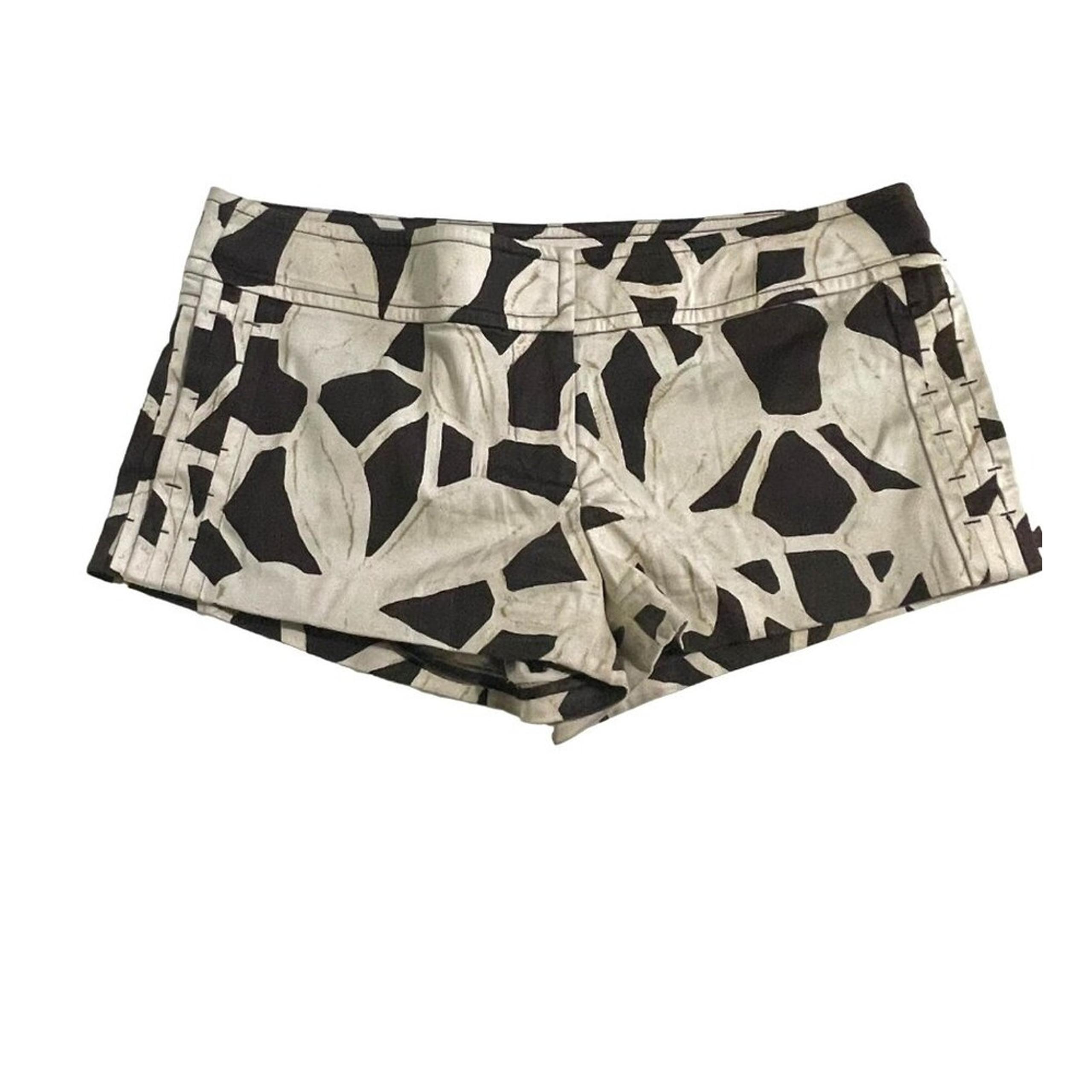 Diane Von Furstenberg Silk Blend Giraffe Print Short Shorts Brown Cream Size 4