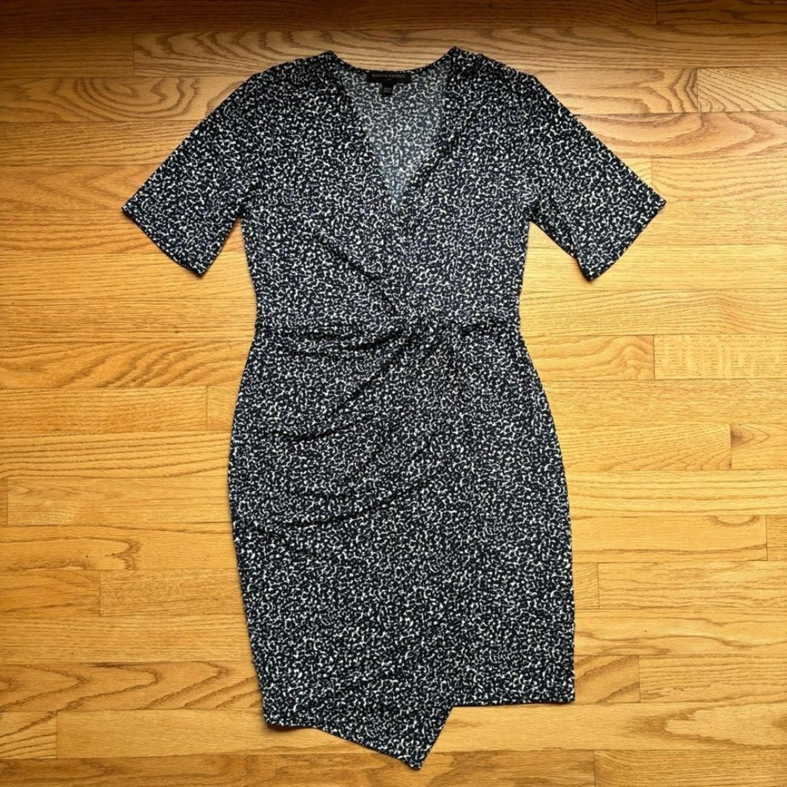 Banana Republic Mini Wrap Dress Blue Patterned XSP
