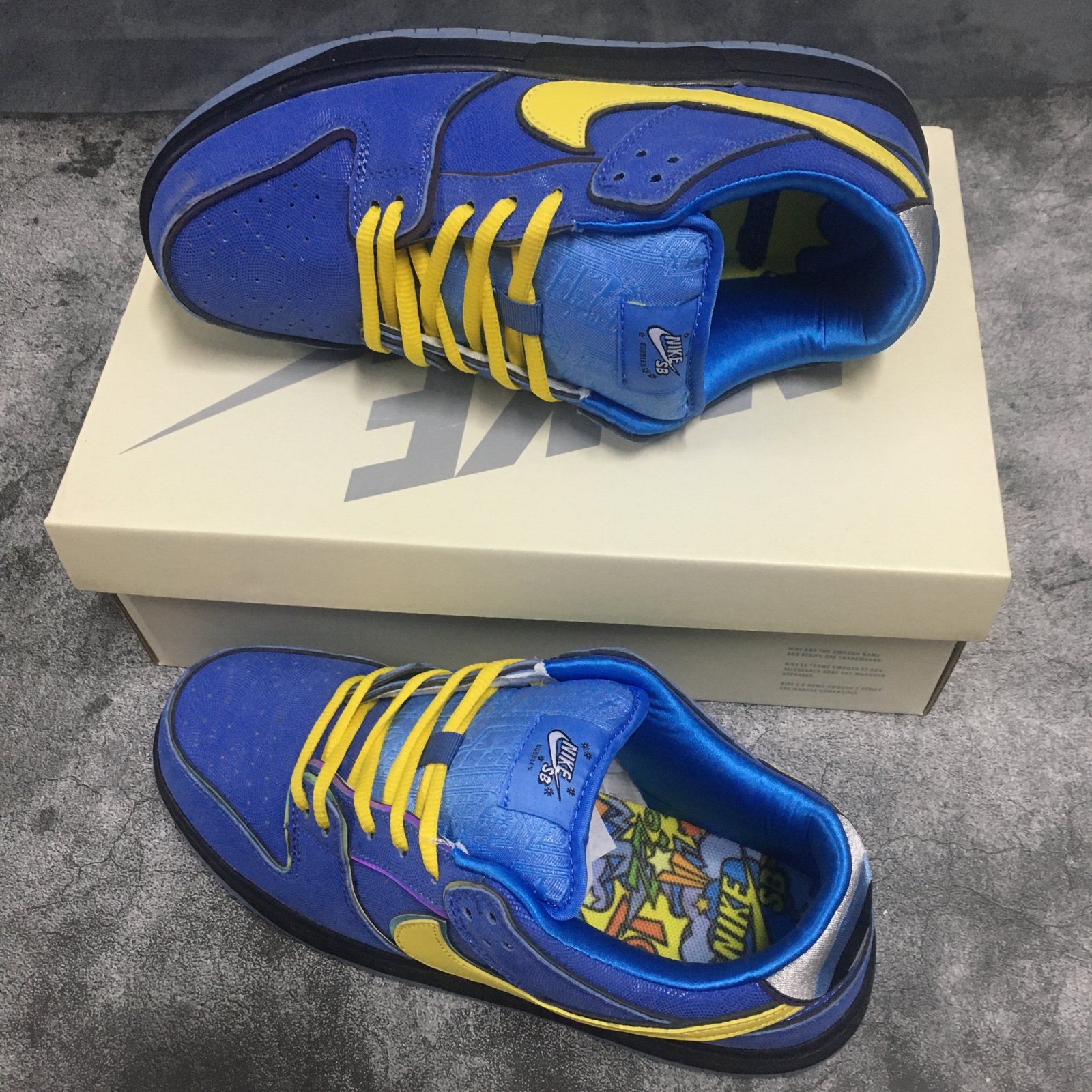Nike dunk low sb powerpuff girls women size 8