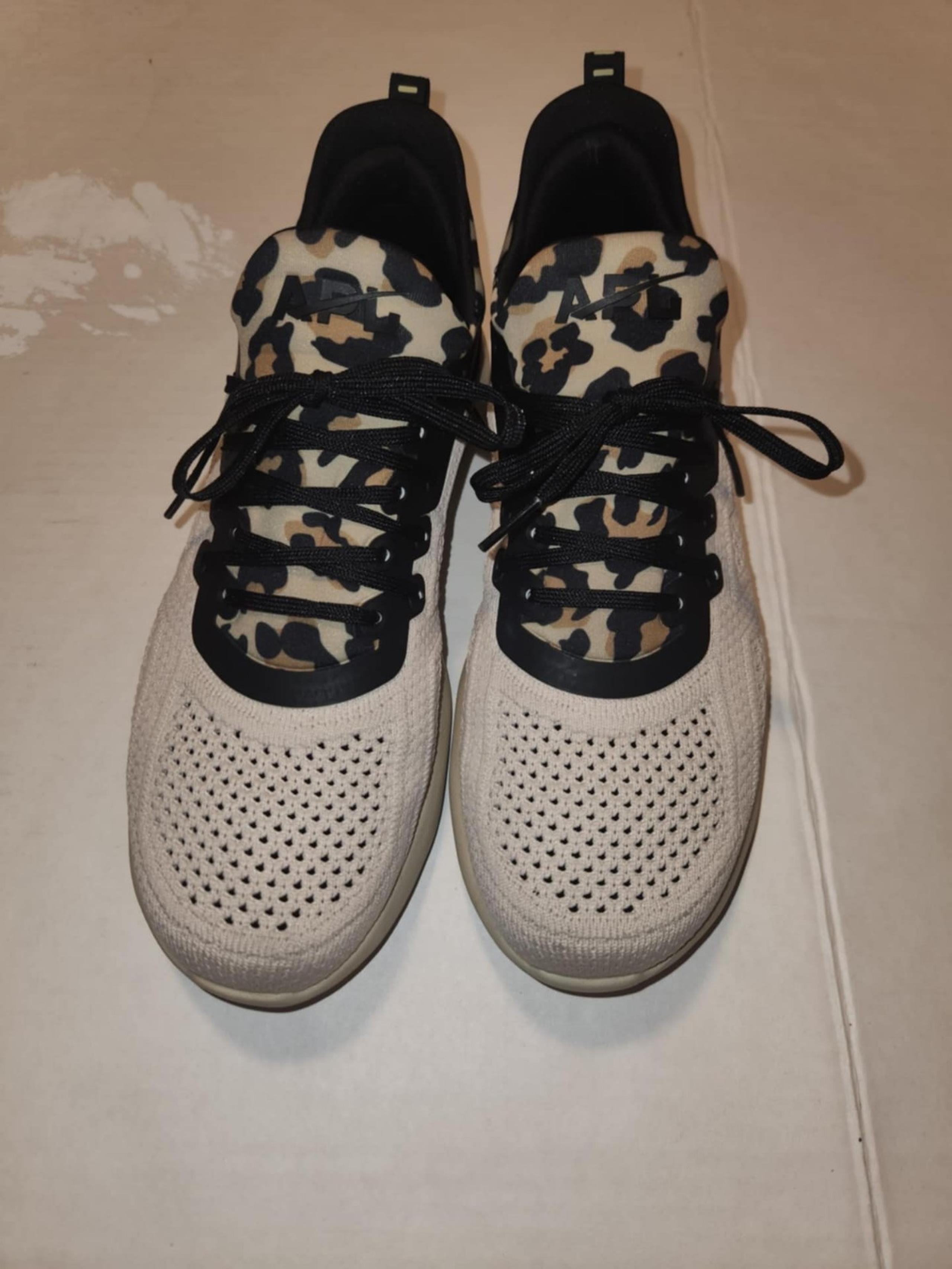 APL Sneakers