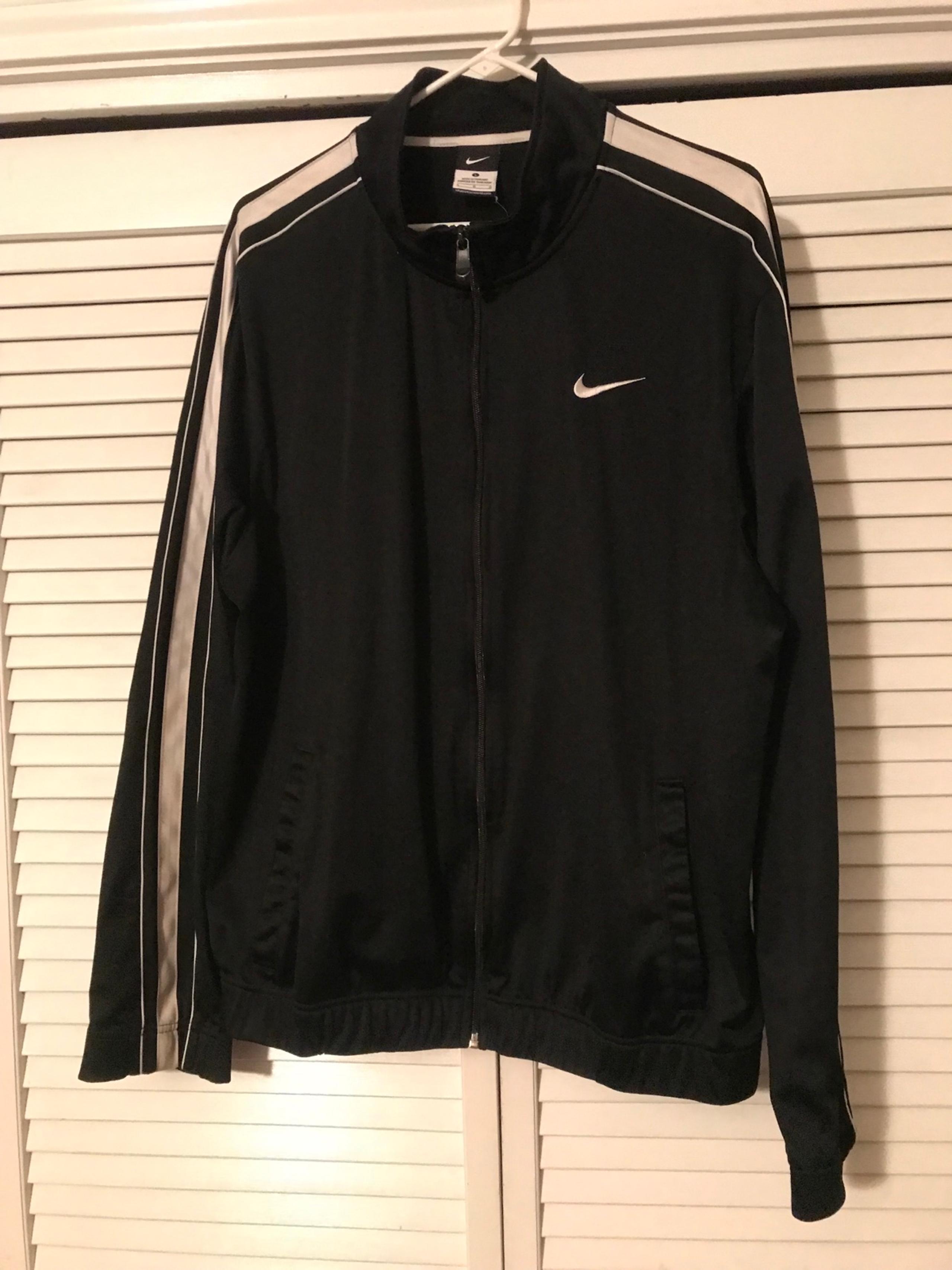 Nike lightweight active jackets for men