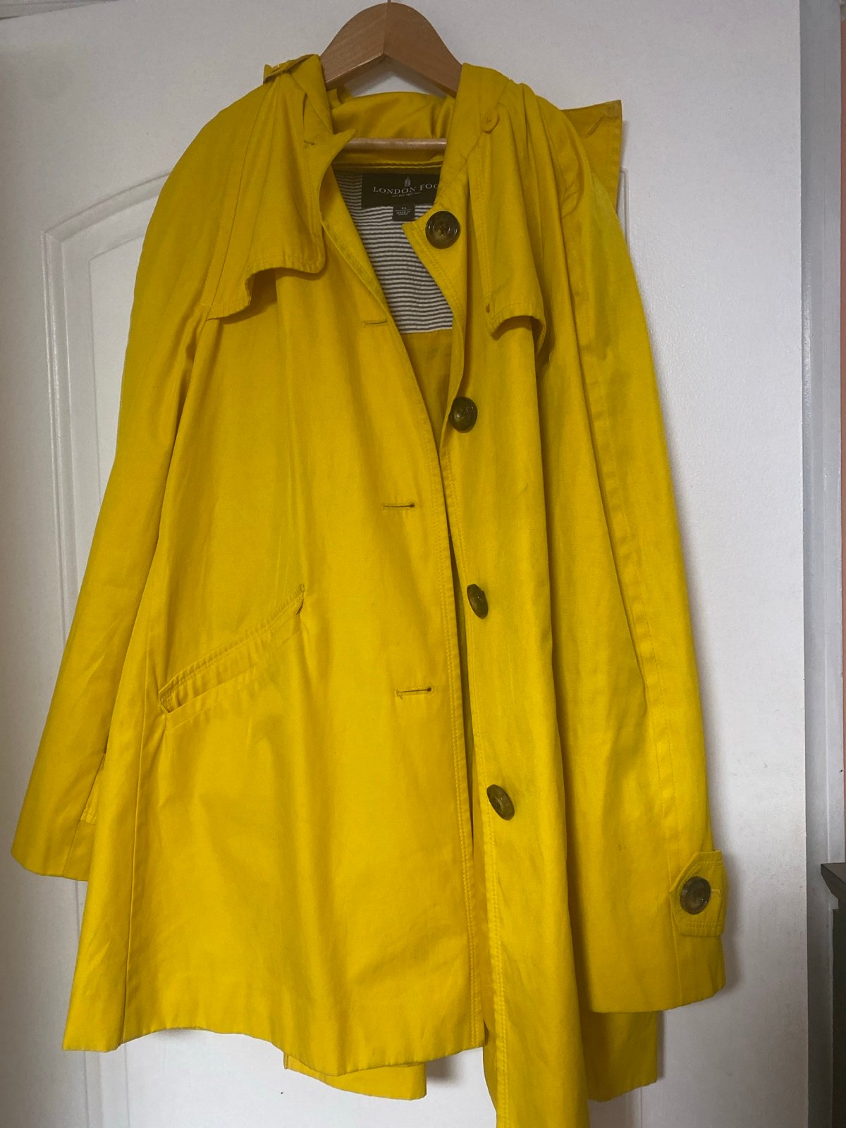 London Fog Yellow Trench coat– Size Small