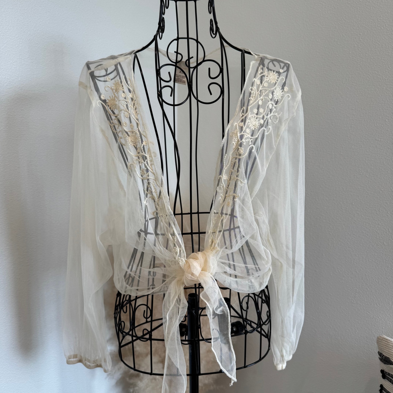 Sheer Boho Embroidered Cream Long Balloon Sleeve Tie Front Top XL