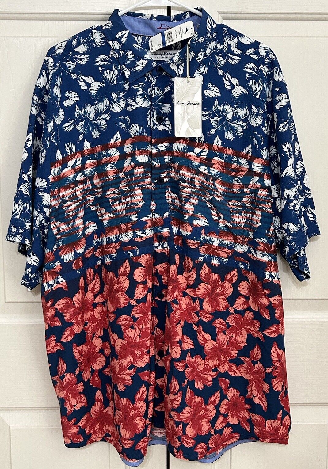 Tommy Bahama size XL red blue floral short sleeve button up Shirt mens 128