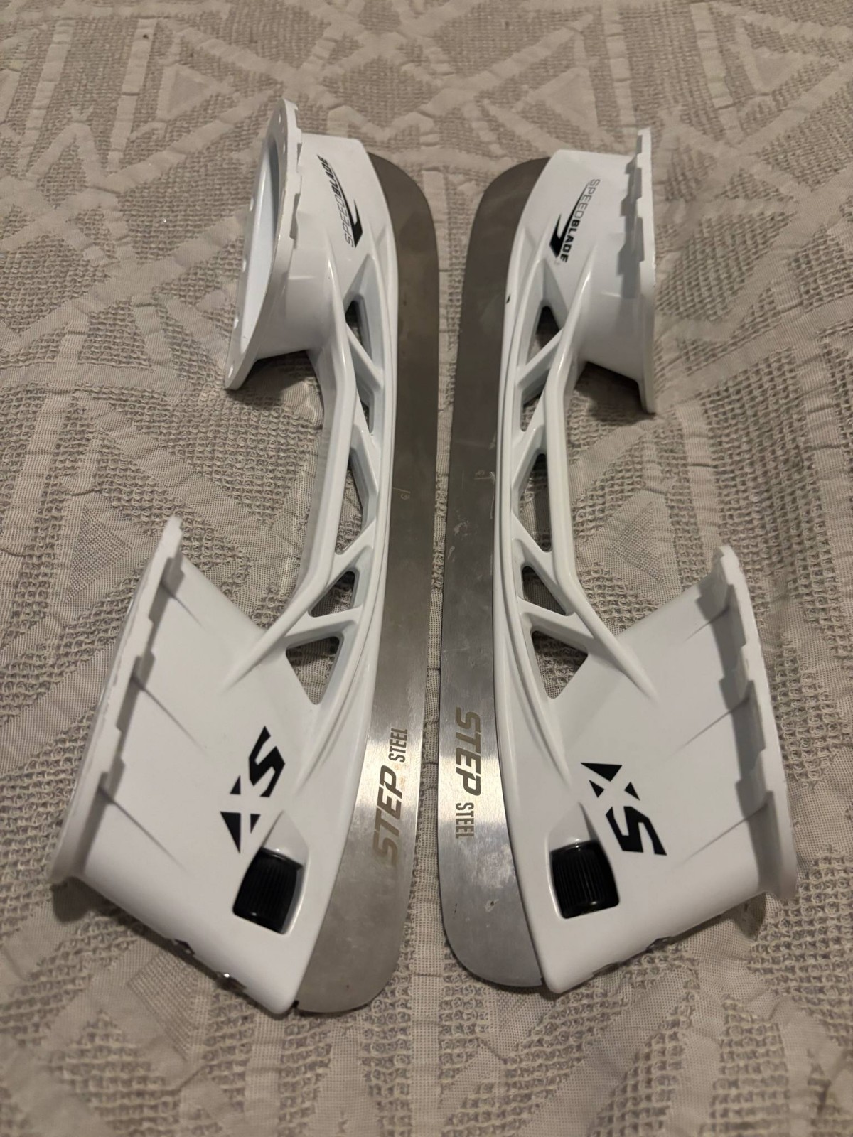 CCM Hockey SpeedBlade XS Holders and Steel Runners, Size 295