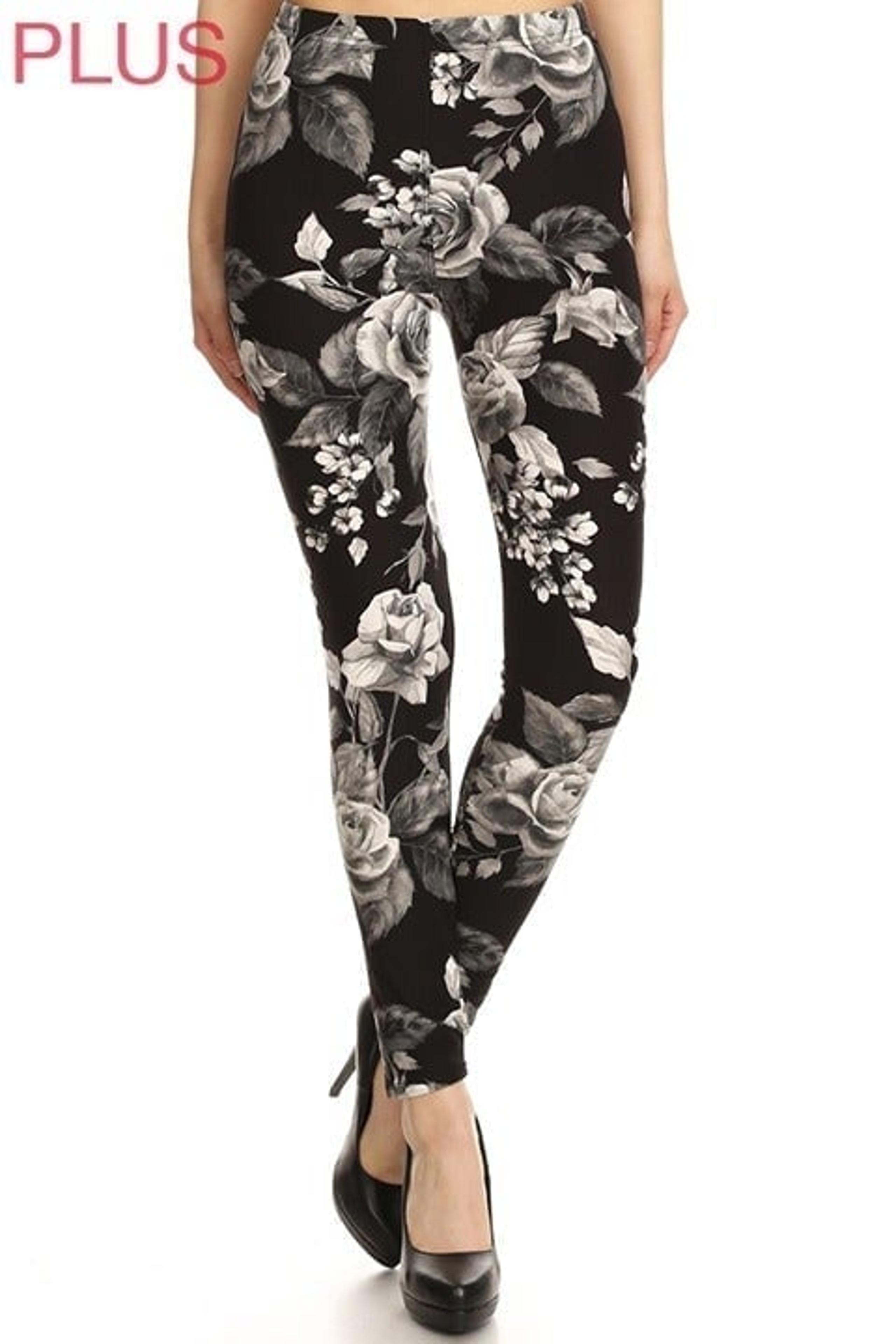 Women Plus One Size Fits 1X-2X Leggings Super Soft/Stretchy Black W/Gray Flowers