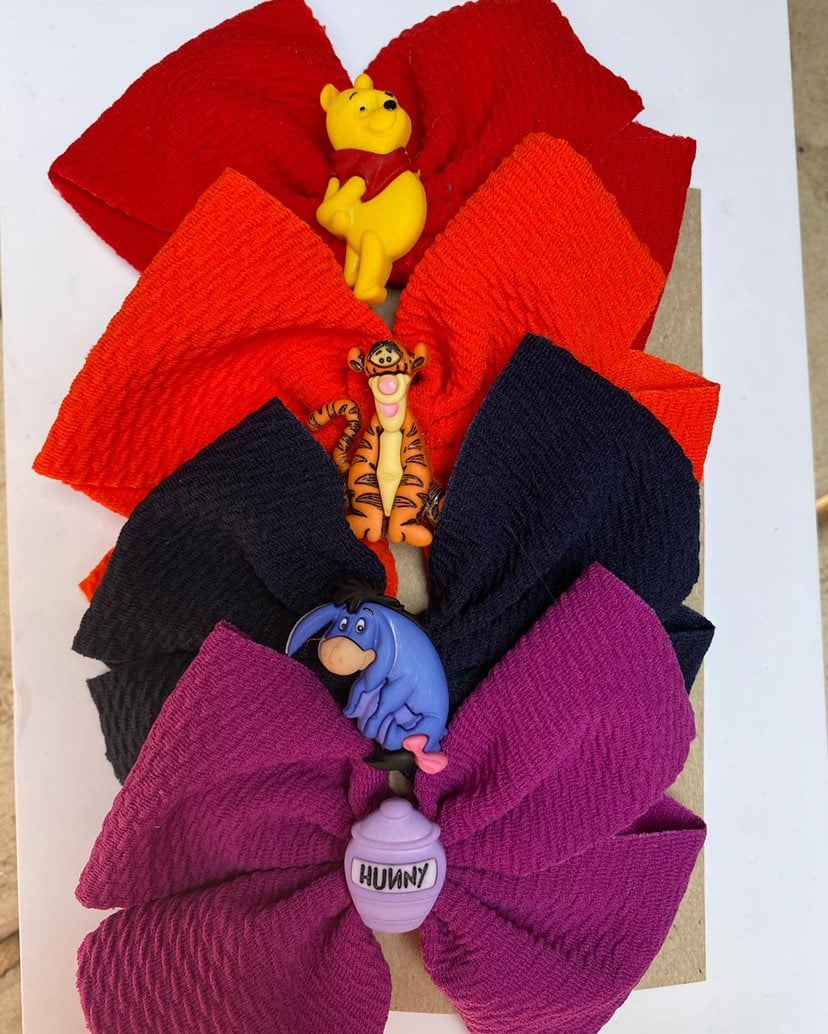 Winnie the pooh bow set