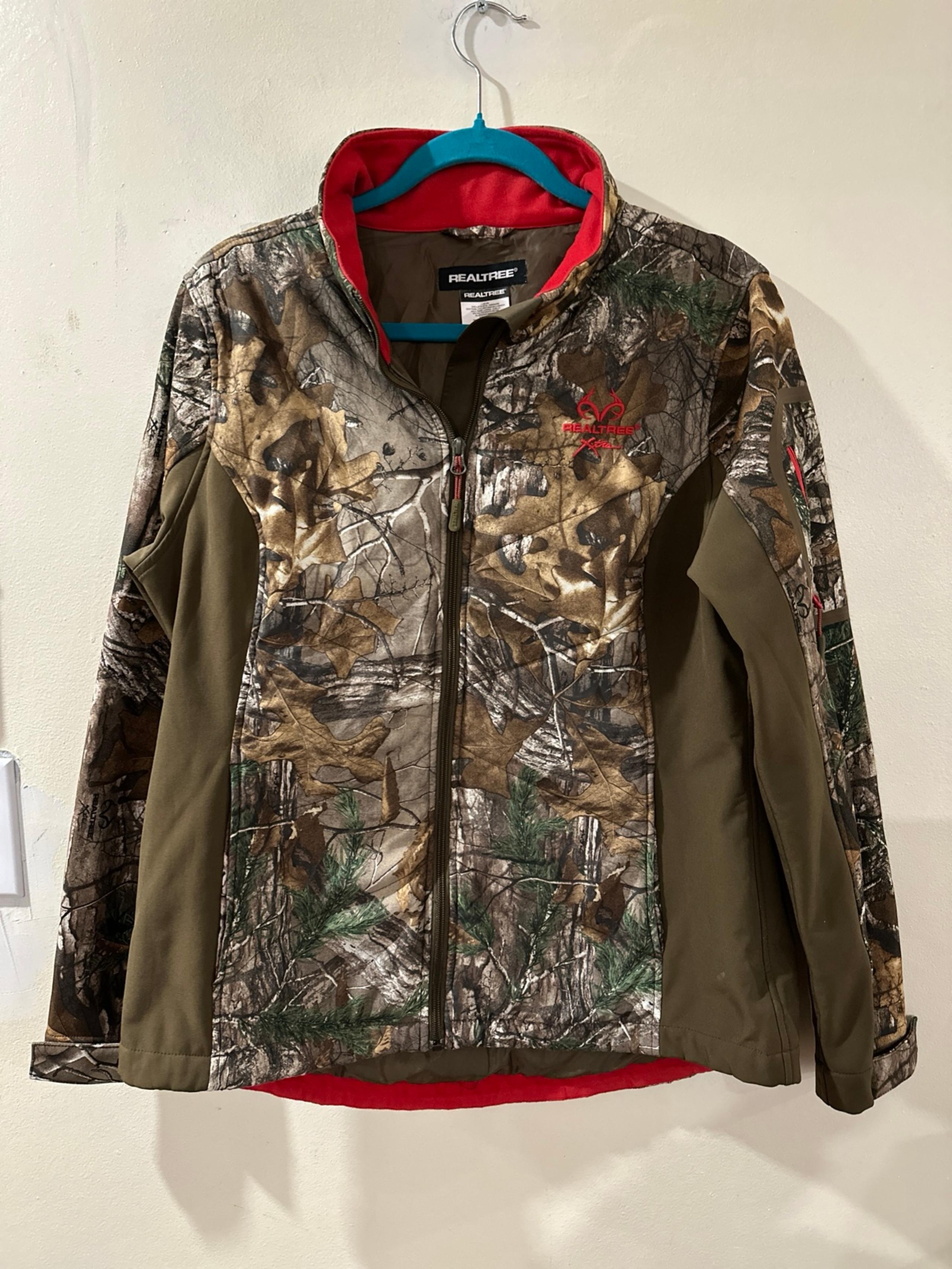 Realtree camo jacket size large
