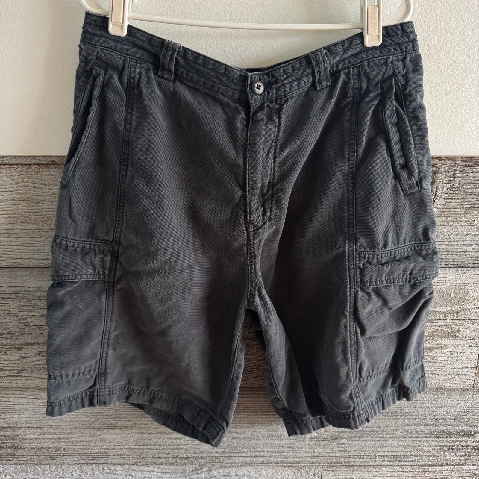 Tommy Bahama Relax Fit Cargo Shorts Size 35 (R1)