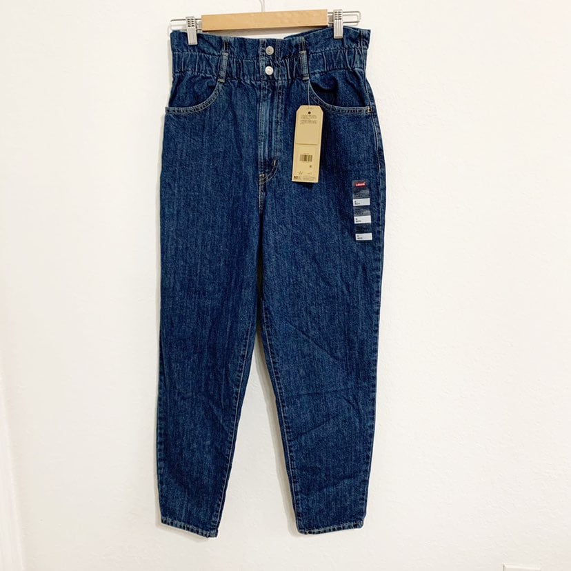 Levi's High Waisted Taper Jeans 8