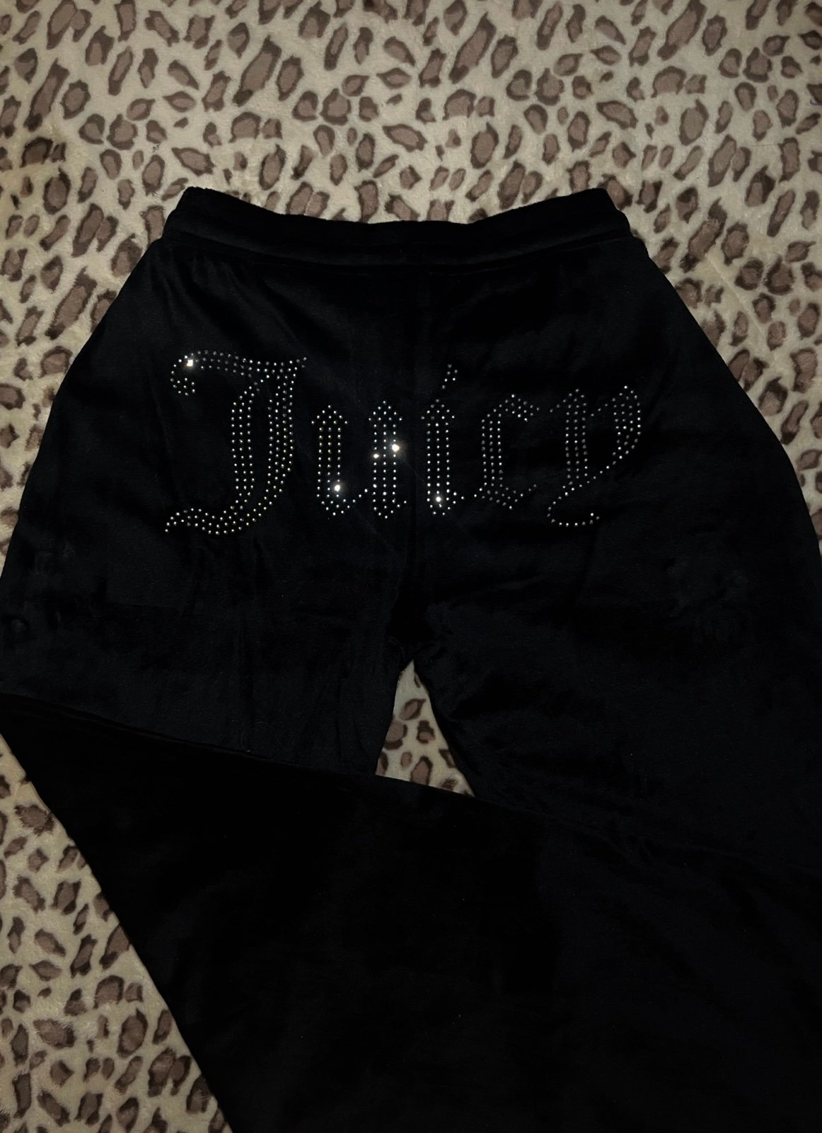 SOLD! Juicy Couture Y2k Black Velour Rhinestone Tracksuit Sweatpants w Pockets