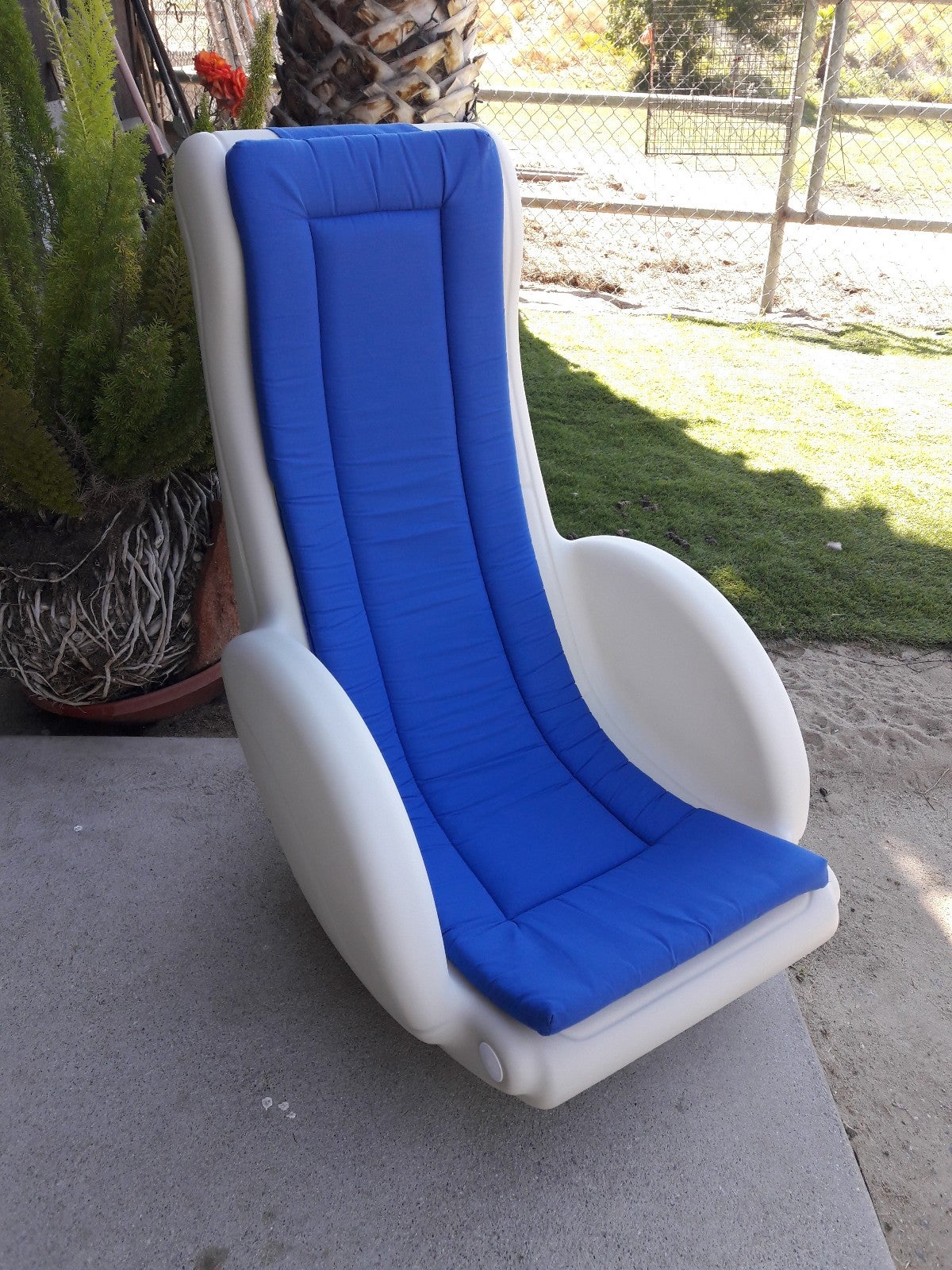 Step2 Rocking Thick Blow Mold Plastic Gaming, TV, Lounging Chair Vintage