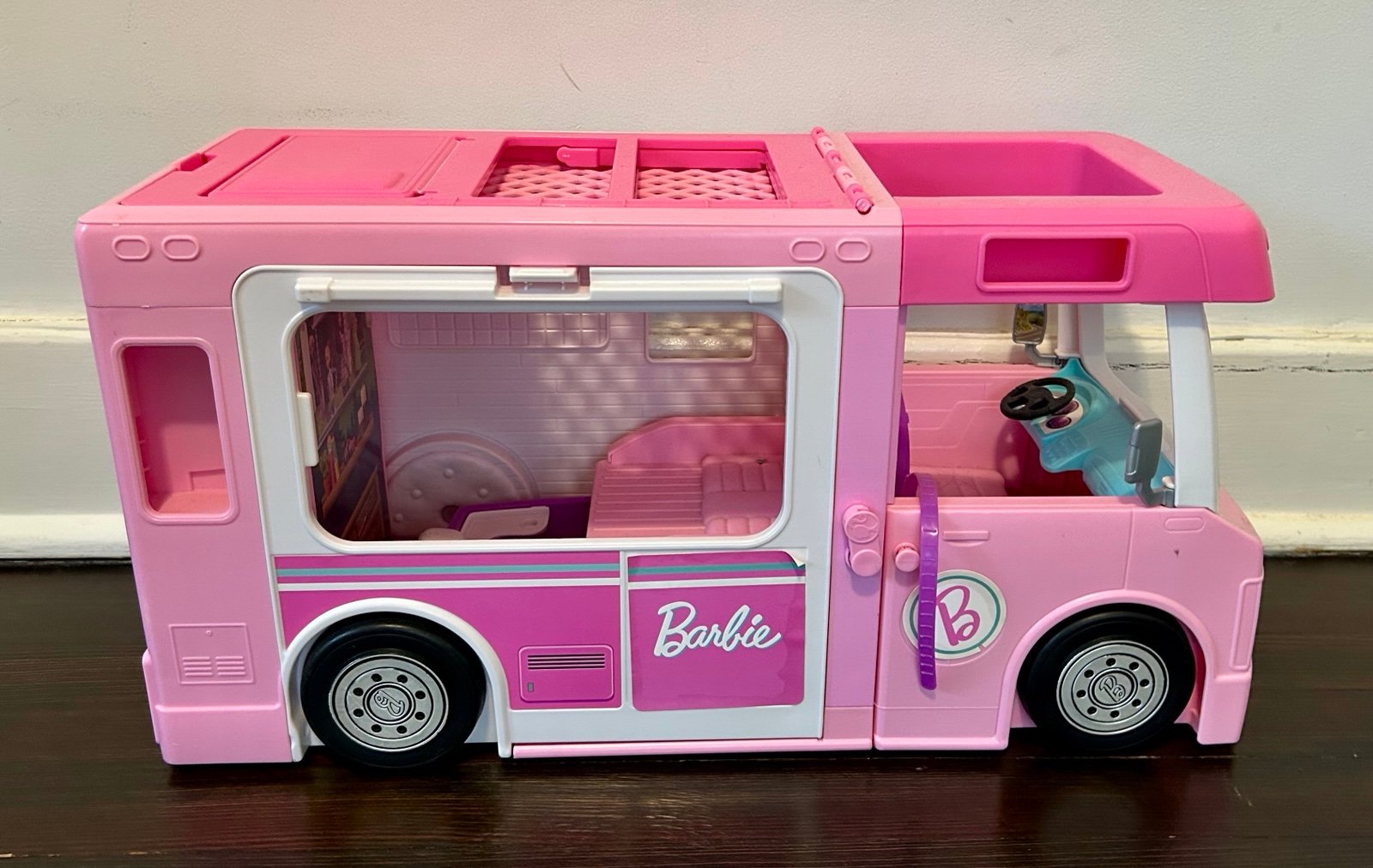 Barbie camper playset