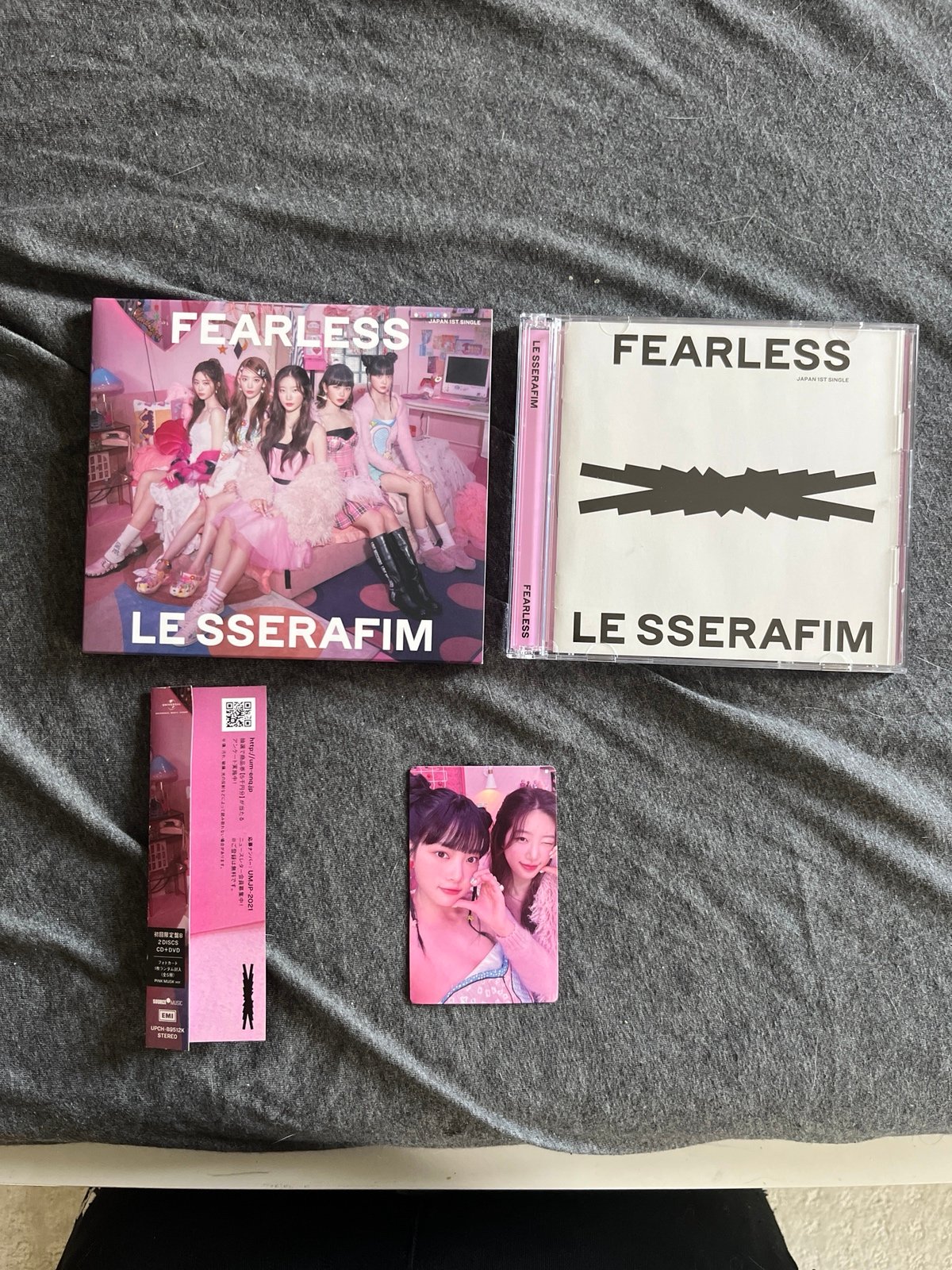 LE SSERAFIM - Fearless CD