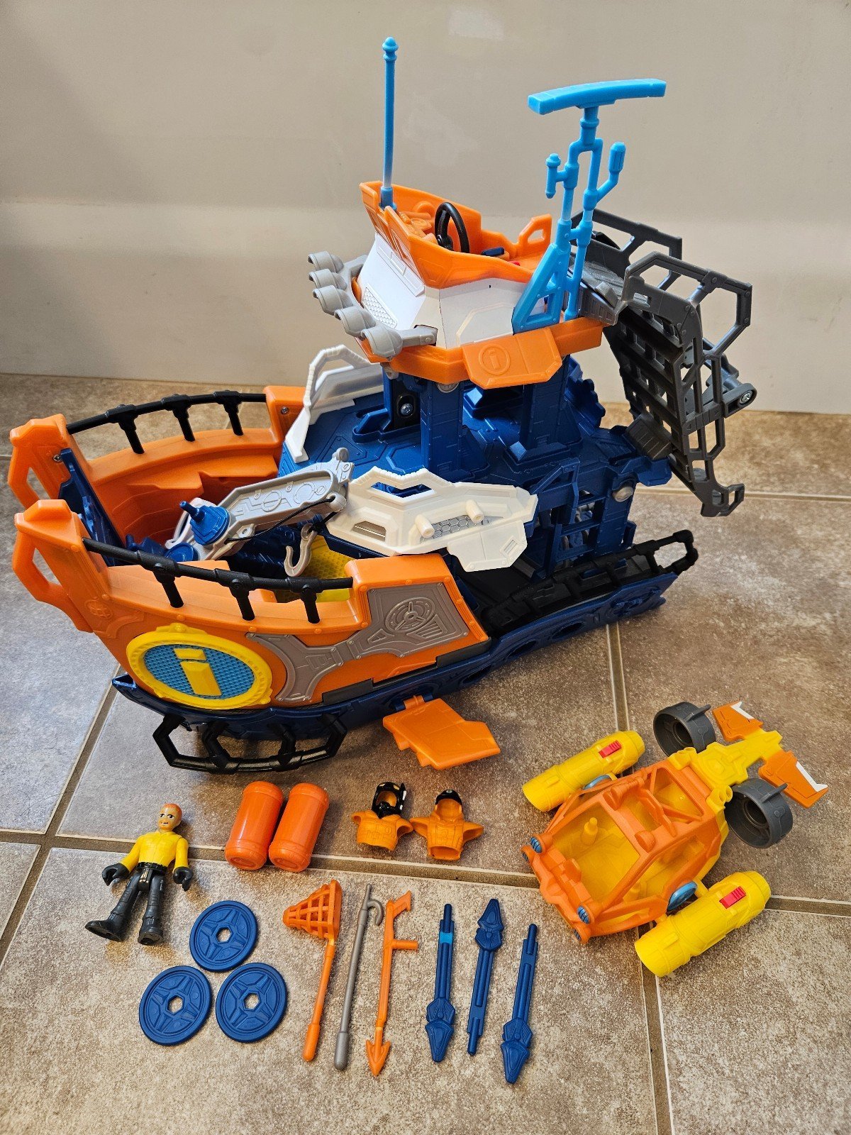 Imaginext Deep Sea Mission Command Ship