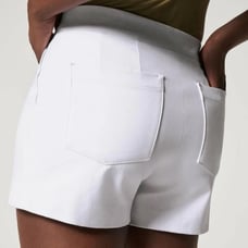 Spanx Large Shorts On-the-Go 6” Polished Ultimate Opacity Classic White NWT