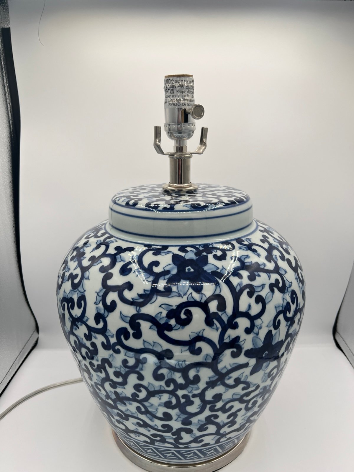 Ralph Lauren blue and white porcelain ginger jar table lamp