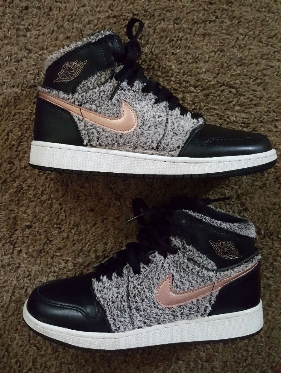 Jordan 1 High Fleece