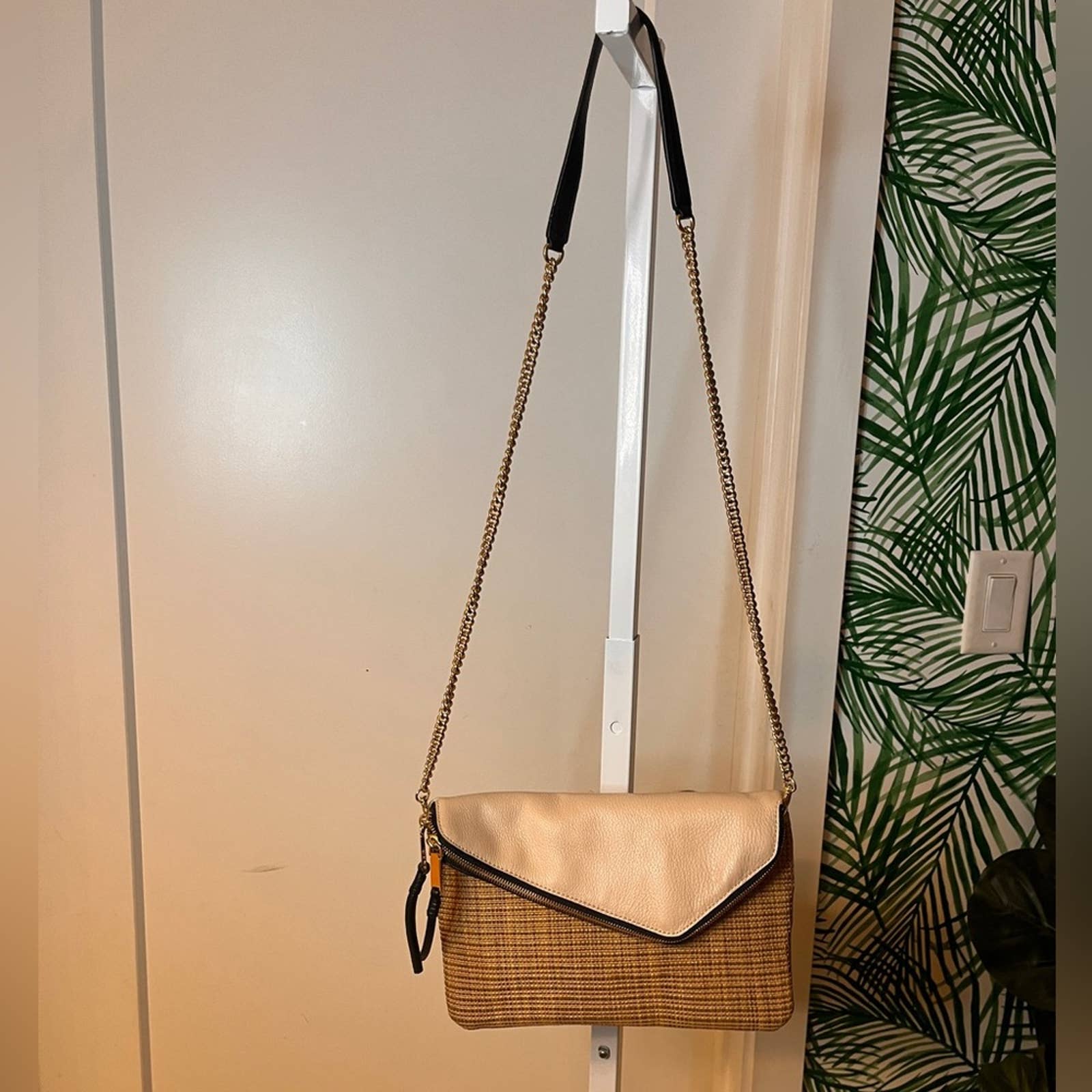 Henri bendel shop bags crossbody