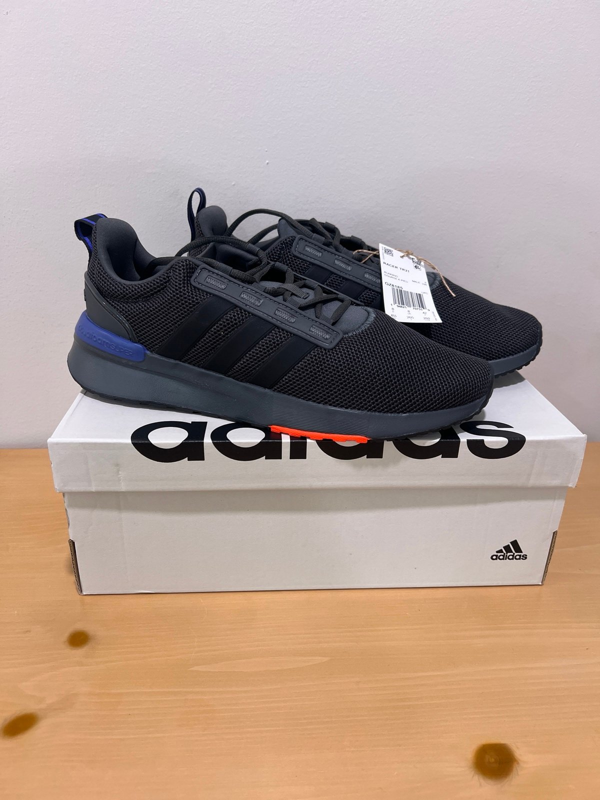Adidas Men’s tr21 Racer sneakers size 8.5