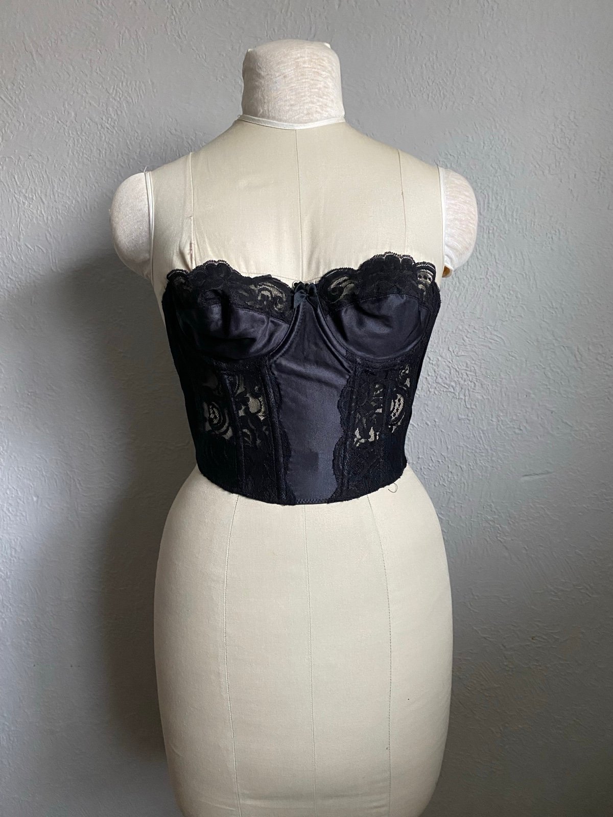 Victoria's Secret Black Lace Corset Gold Label 1980s Bustier Sz 32C Top Vintage