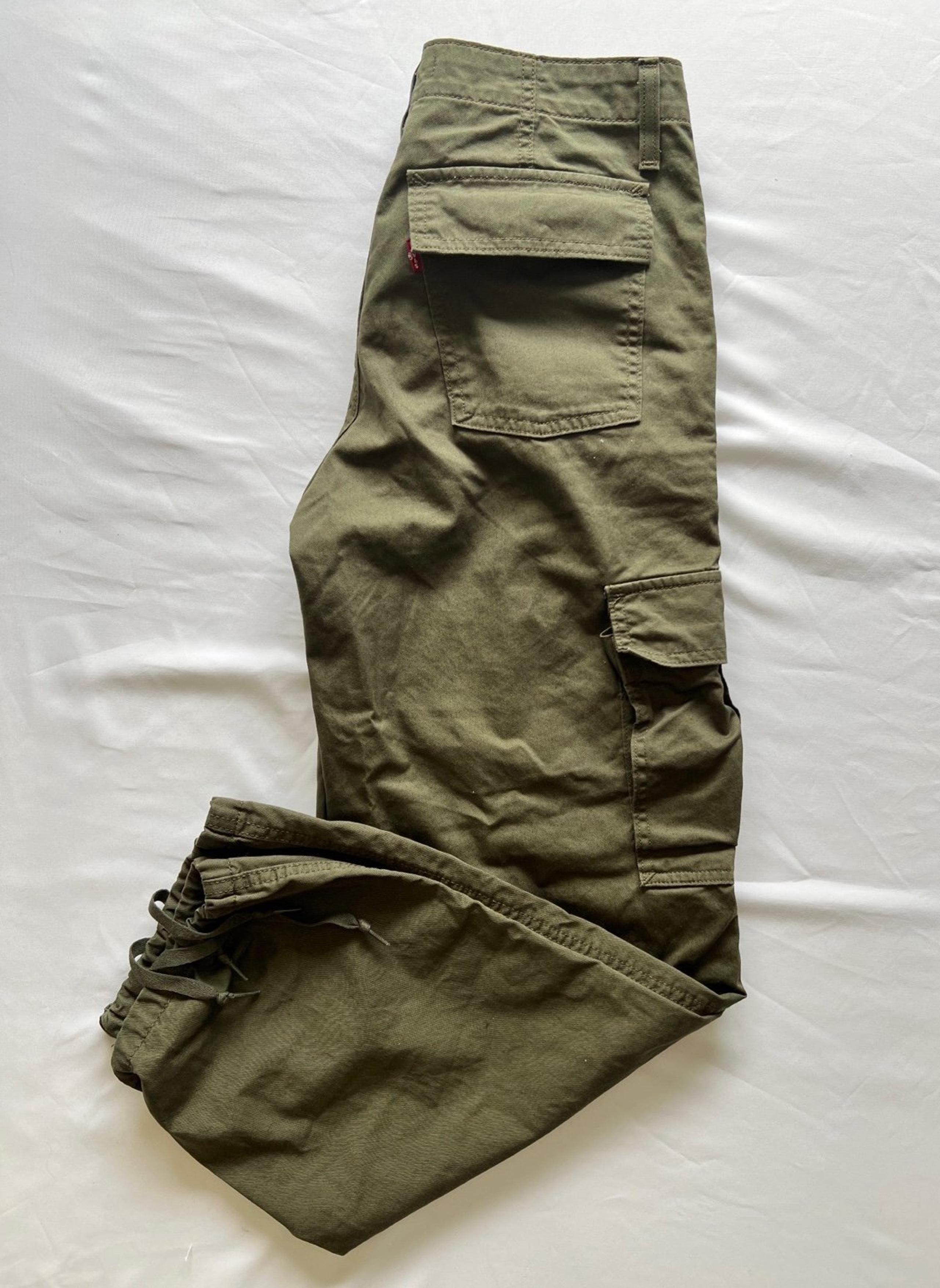 Women’s Levi's Baggy Cargo Pants