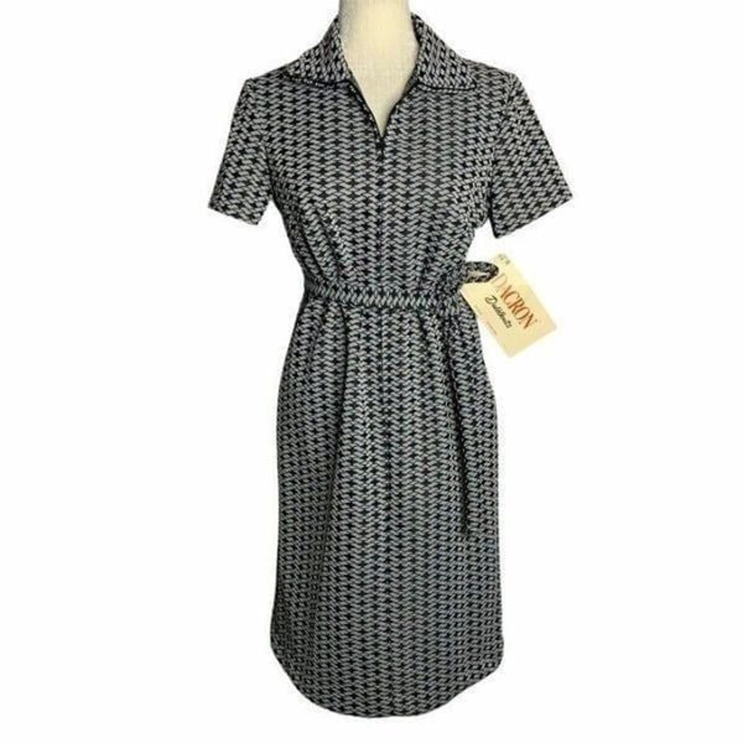 Vintage 70s Deadstock Shift Dress S Black Geometric Tie Waist Collar Front Zip