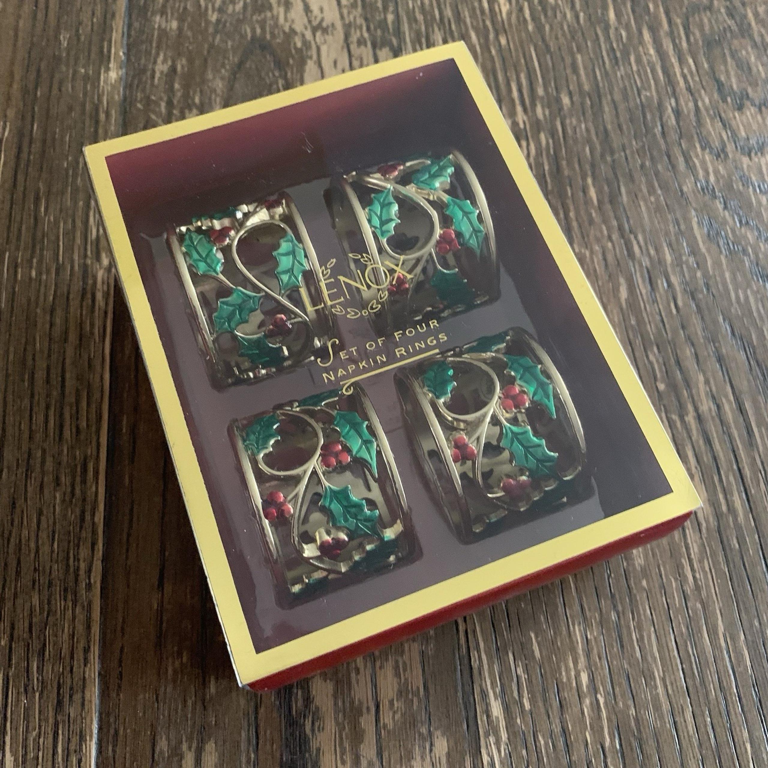 Lenox Holly & Berries Christmas Napkin Rings Metal #7266 Set Of 4 Gold-tone