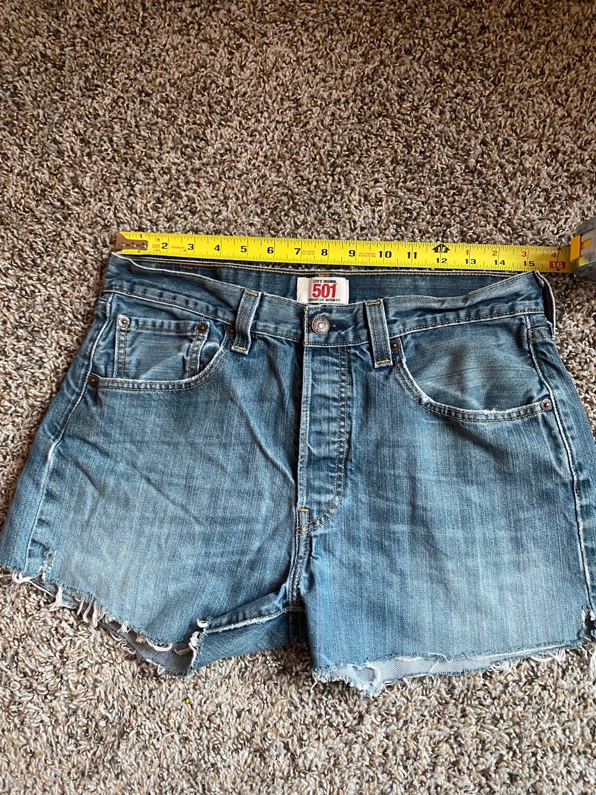 Vintage men 501 Levi’s made to shorts, light material