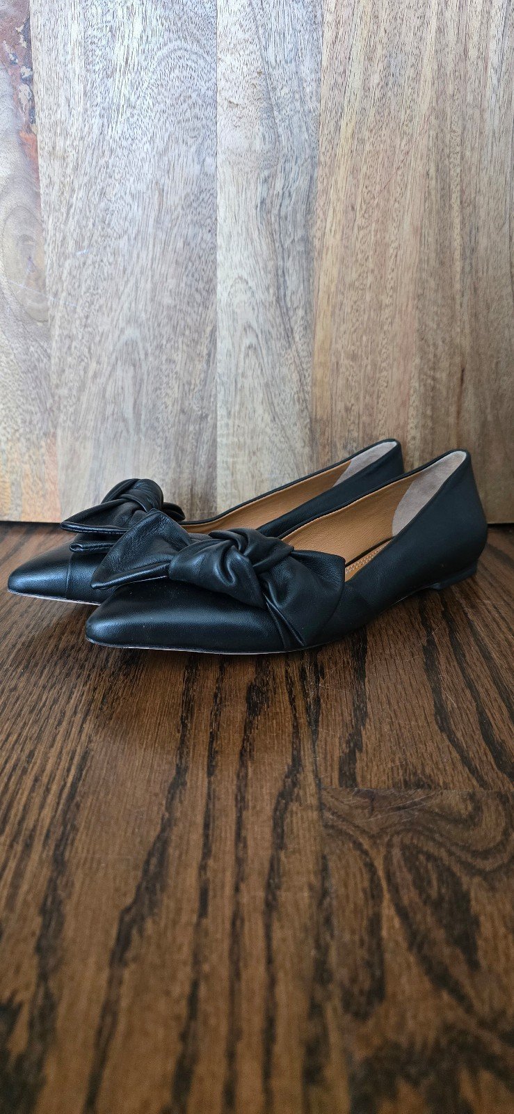 Tory Burch Bow Pointed Toe Flat (Women) 5.5