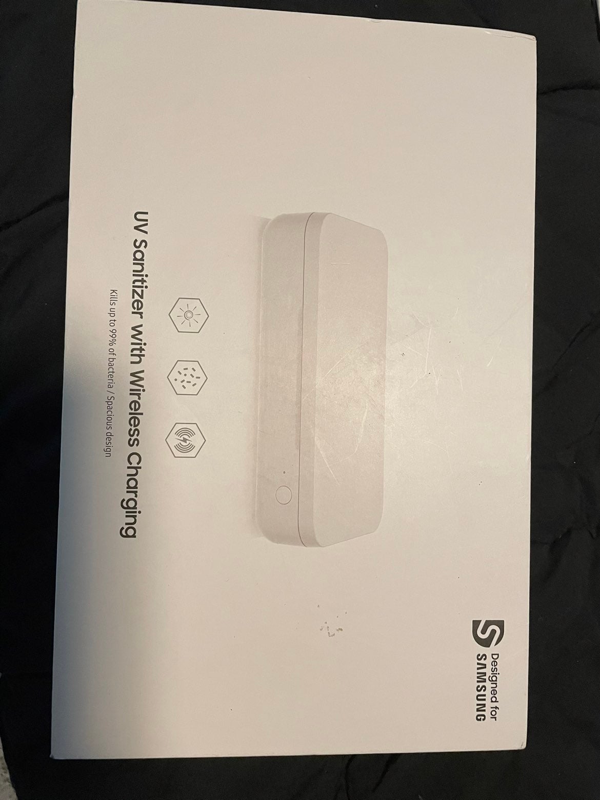 UV sanitizer with wireless charger