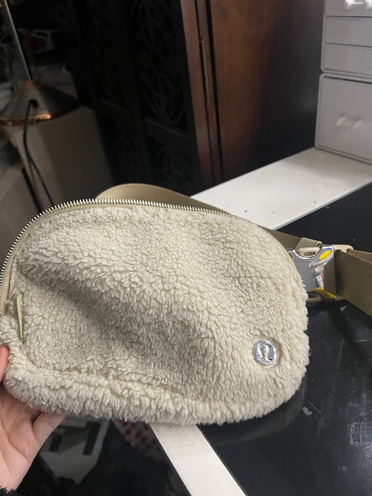 Lululemon belt bag white READ DESC
