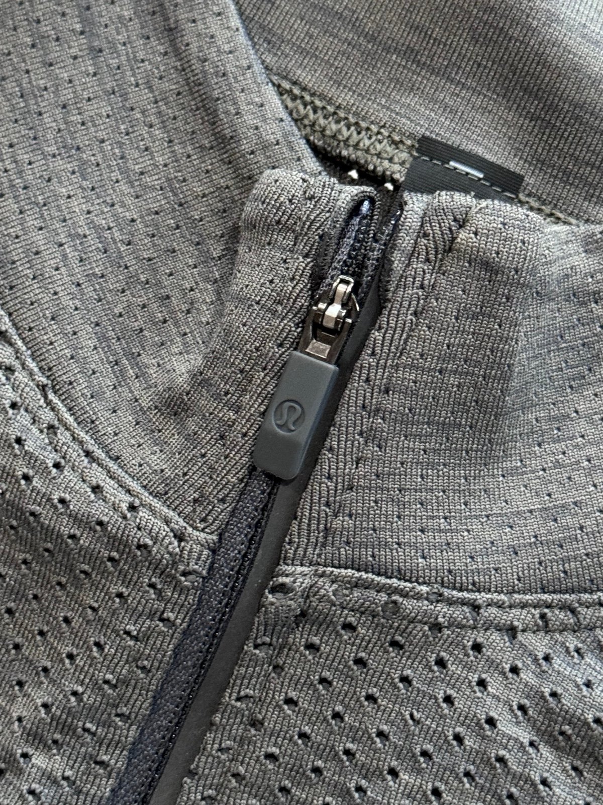 Lululemon Metal Vent Tech Midweight 1/2 zip