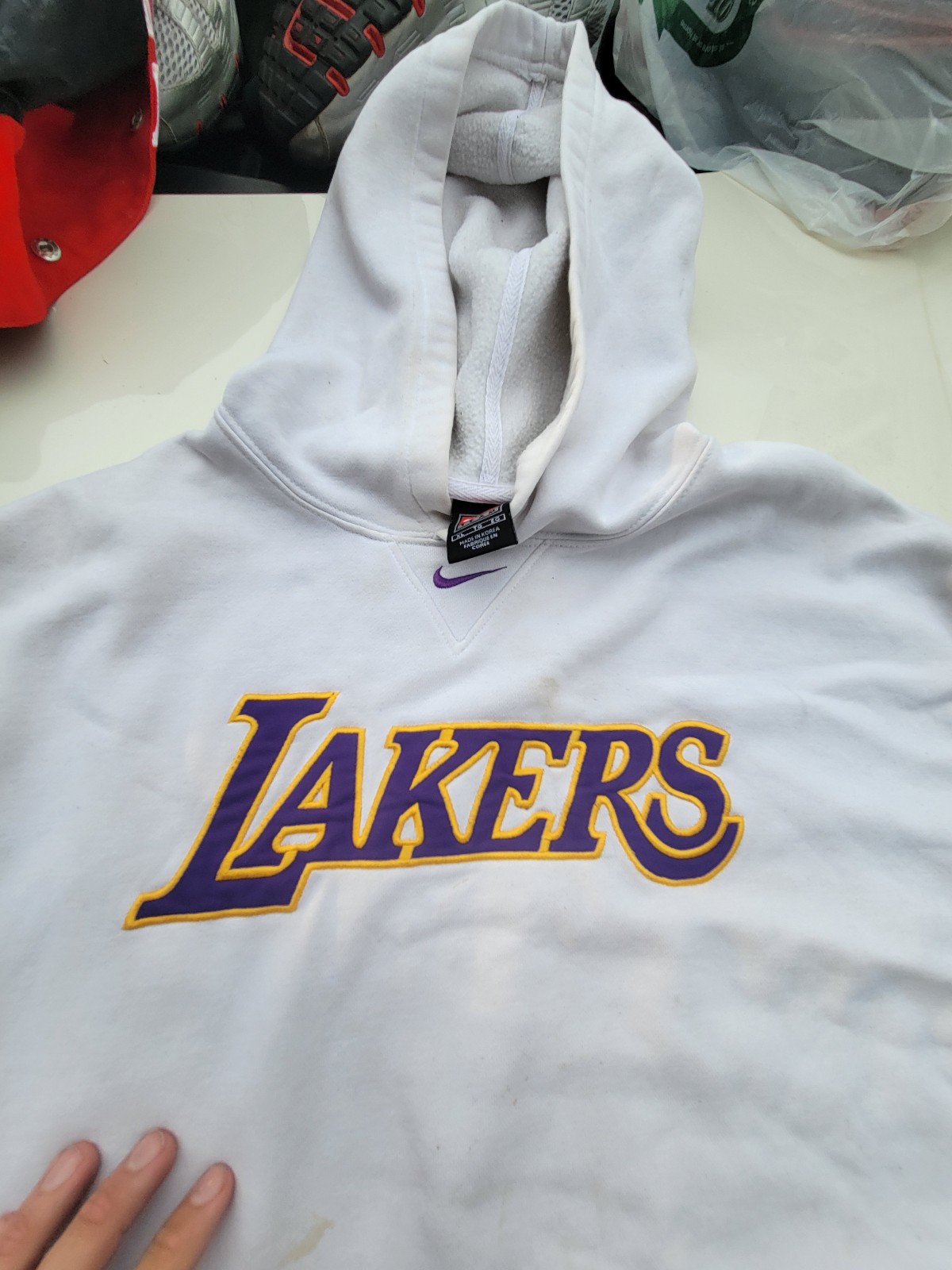 Vtg Nike LAKERS Hoodie and 90s SNAPBACK