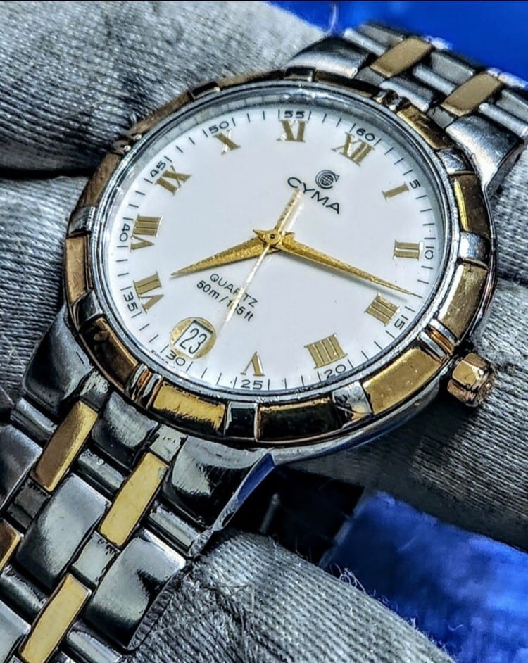 Cyma Vintage Le Locle Quartz Swiss Made Mens Luxury Watch