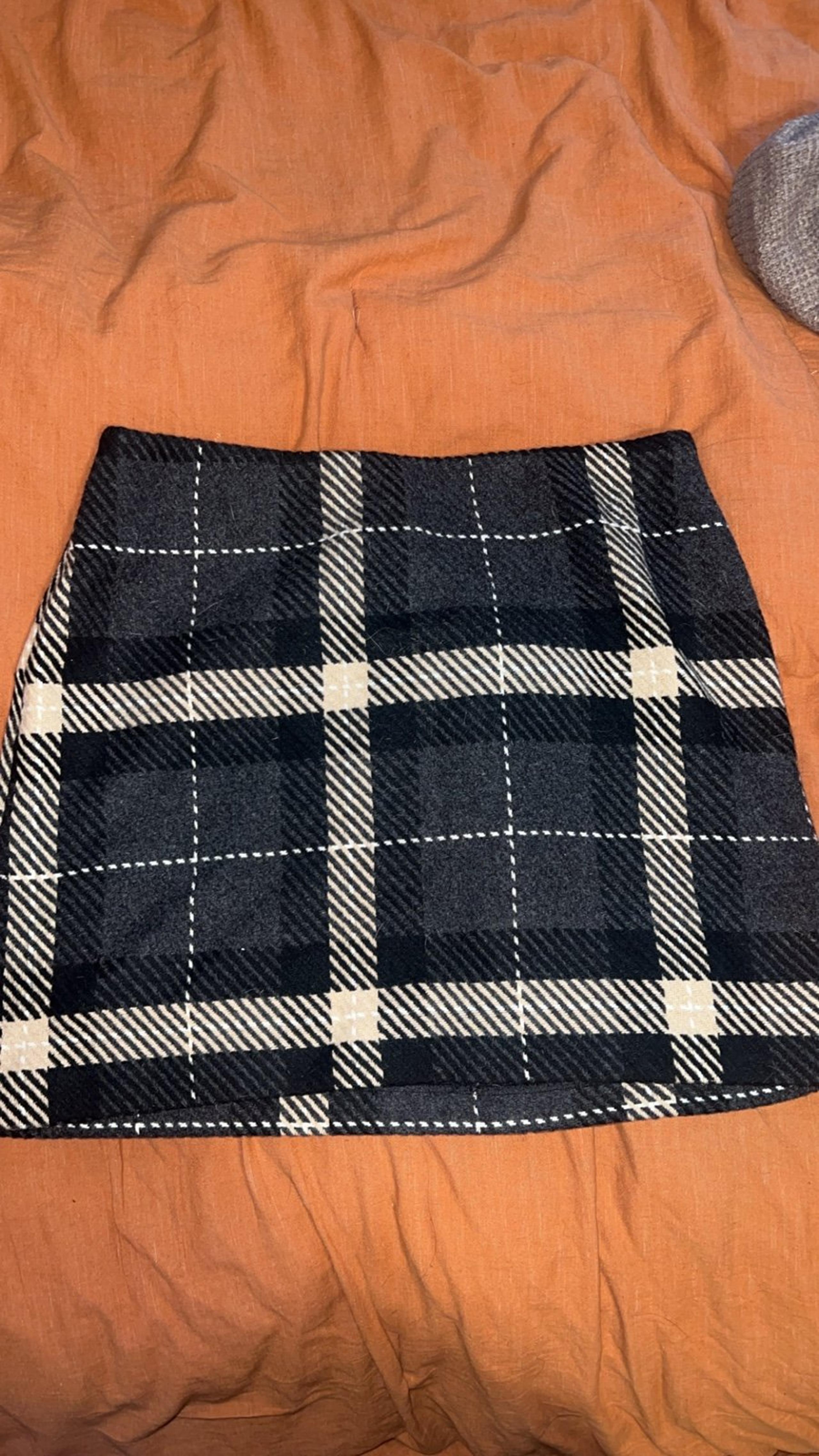 H&M Plaid Skirt NWT