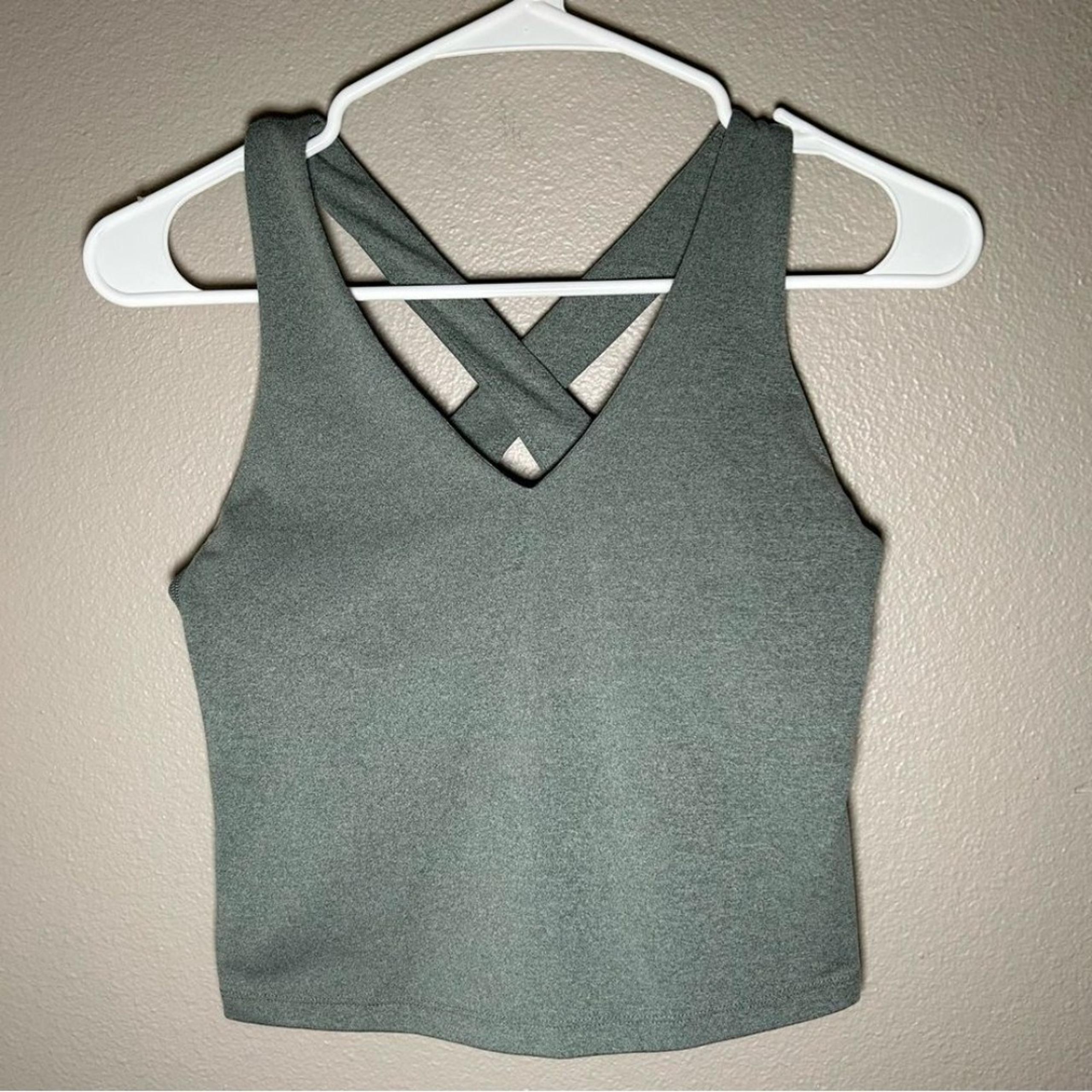 Girlfriend Collective Zoe athletic tank top women’s size small