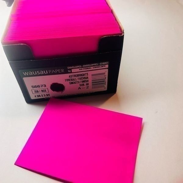 Astrobrights fireball fuchsia Smith finish envelops 180pc 4”x5”