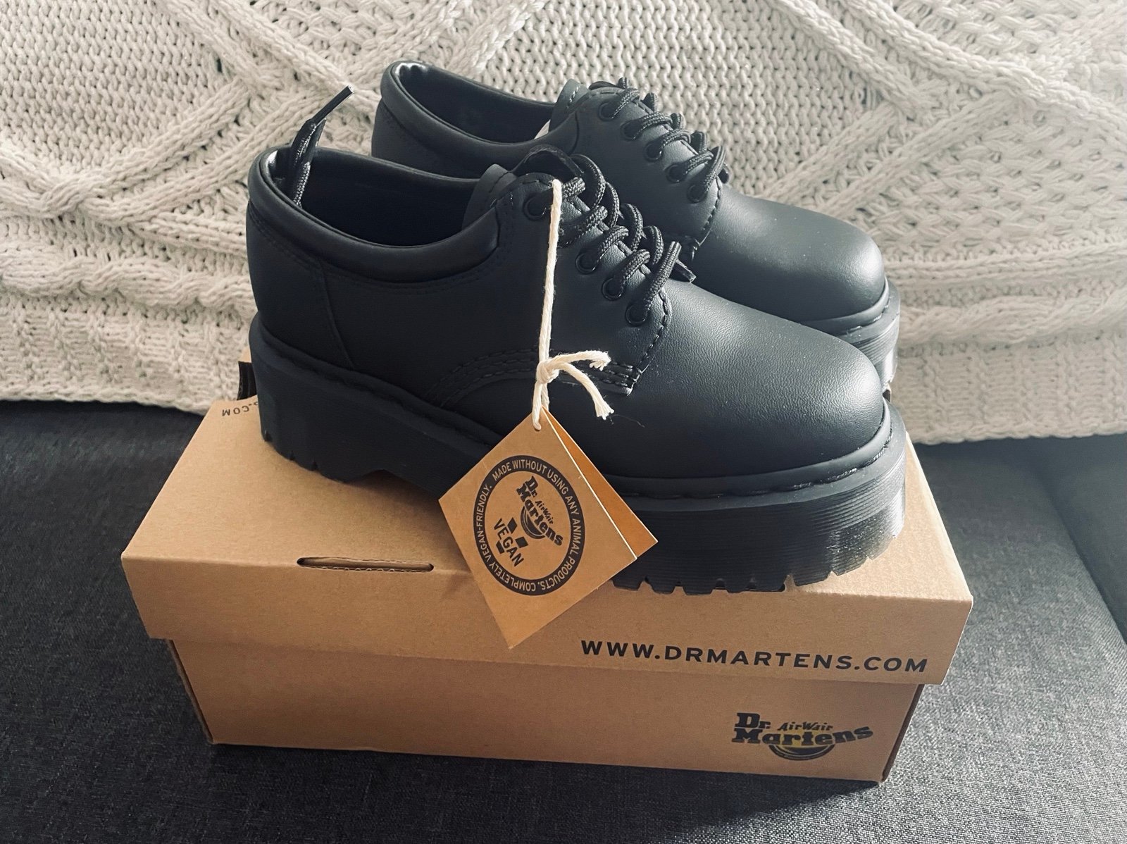 BRAND NEW Dr Marten Platform Derby M5/W6