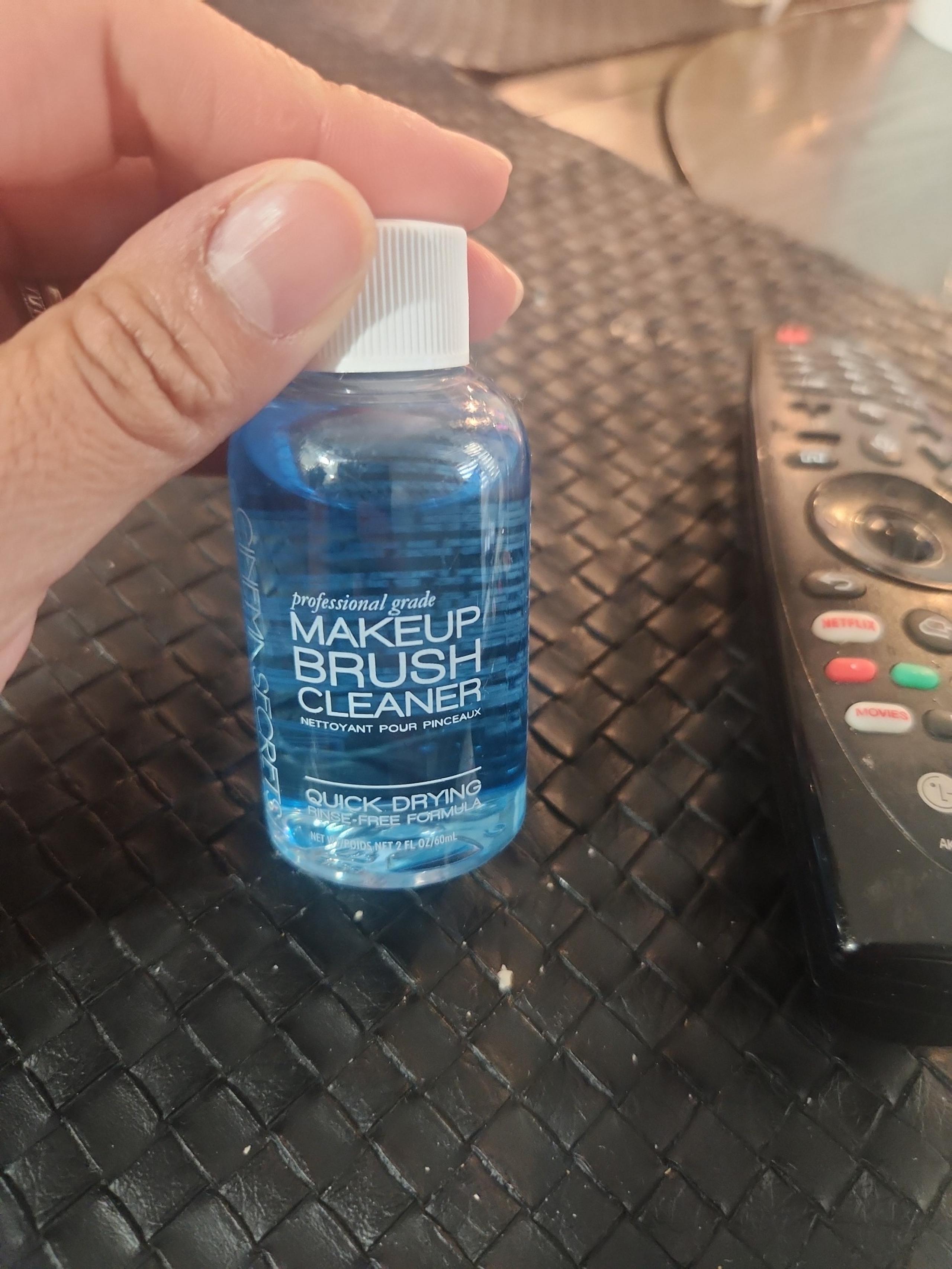 Cinema secrets brush cleaner 2oz