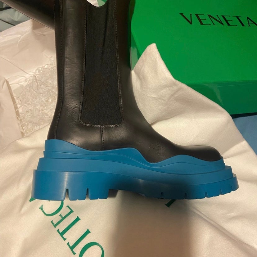 womens boots size 8
