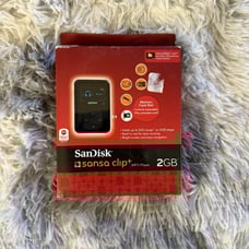SanDisk Sansa Clip+ 2GB Digital Media MP3 Player Black Sealed New In The Box