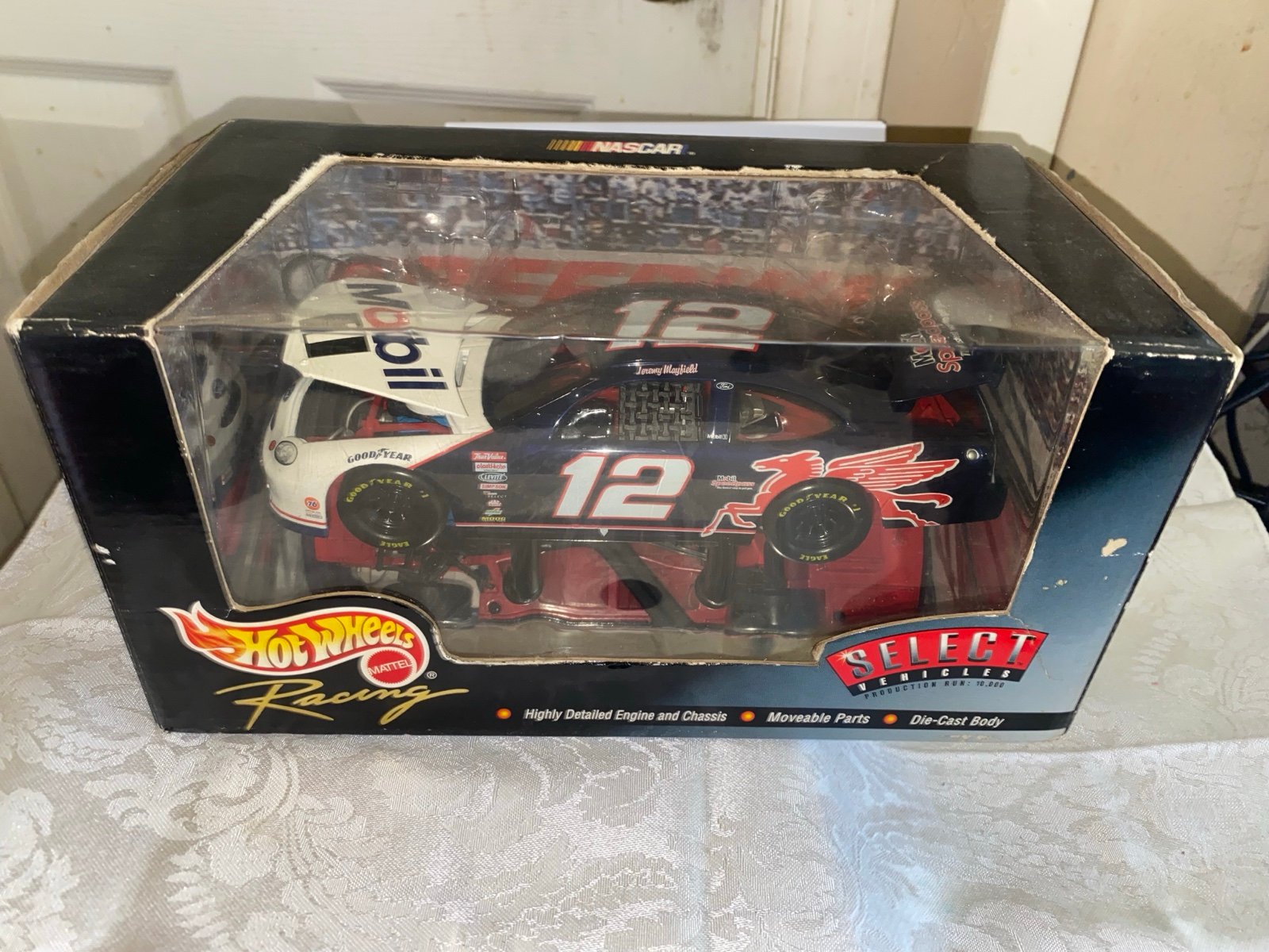 1999- HOT WHEELS RACING- SELECT VEHICLES #12 JEREMY MAYFIELD- MOBIL 1 - MIB