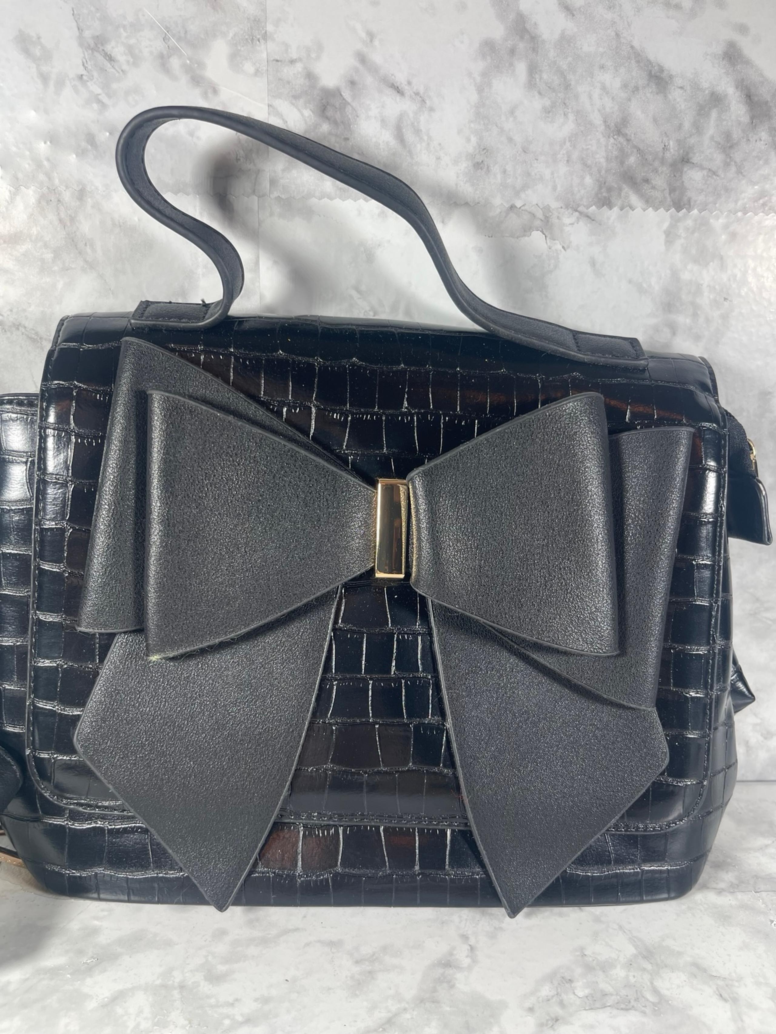 Like Dreams Faux Leather Giant Bow Bag Purse- Black Crocodile Pattern NWT