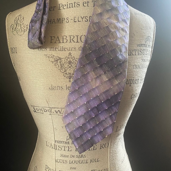 Vintage Tie Rack Men purple geometric pattern silk necktie