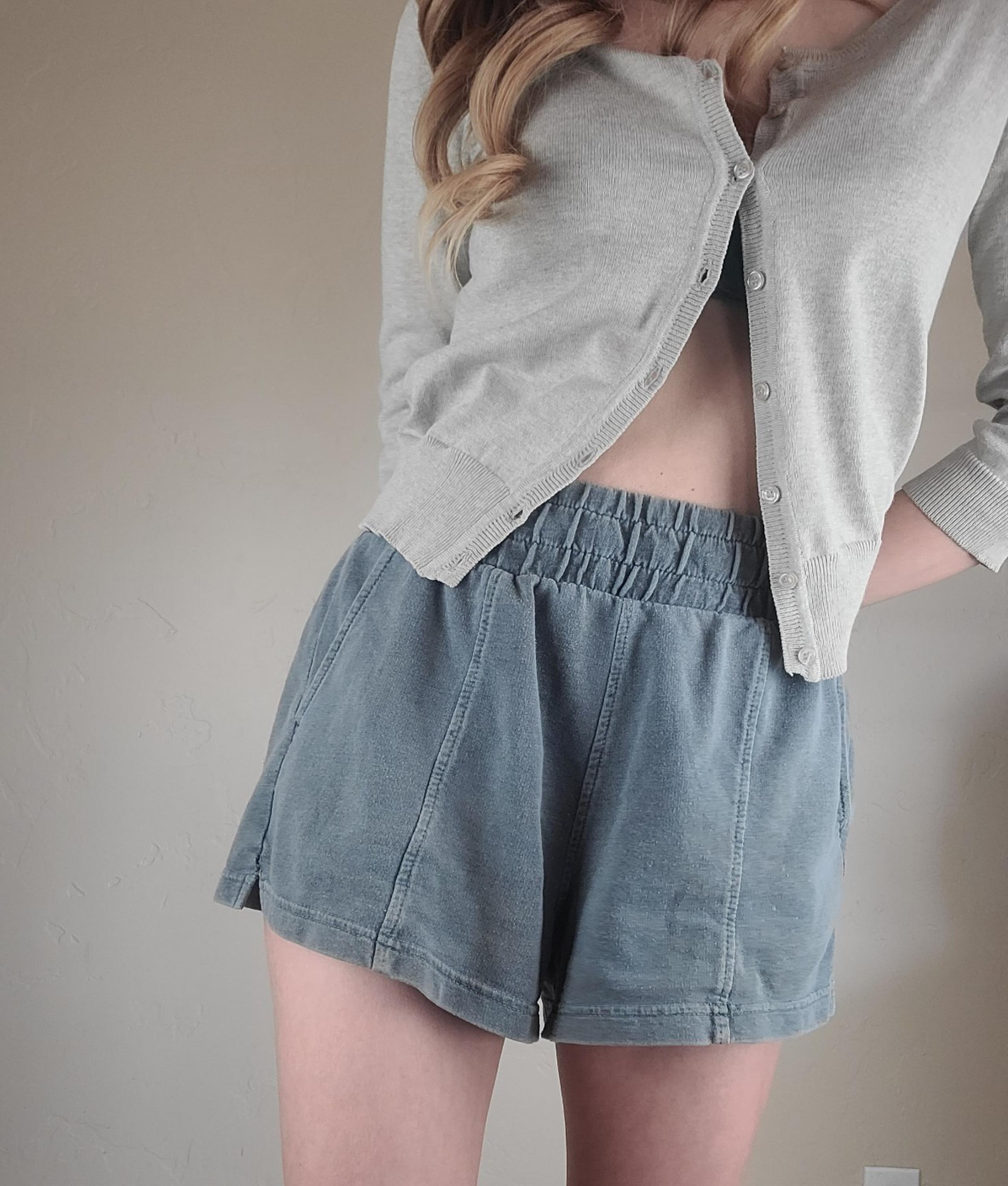 No Boundaries cute comfy gray shorts size small