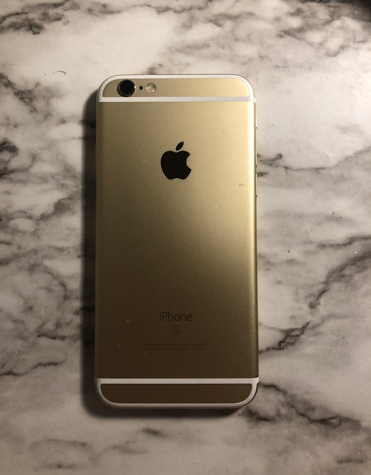 iPhone 6s Silver 64 GB au