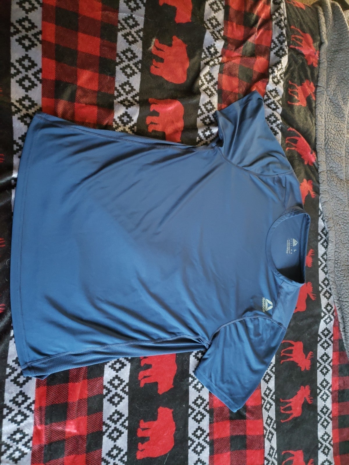 we offer various famous brand Mens shirt reebok Men we offer various famous brand Mens shirt reebok Men